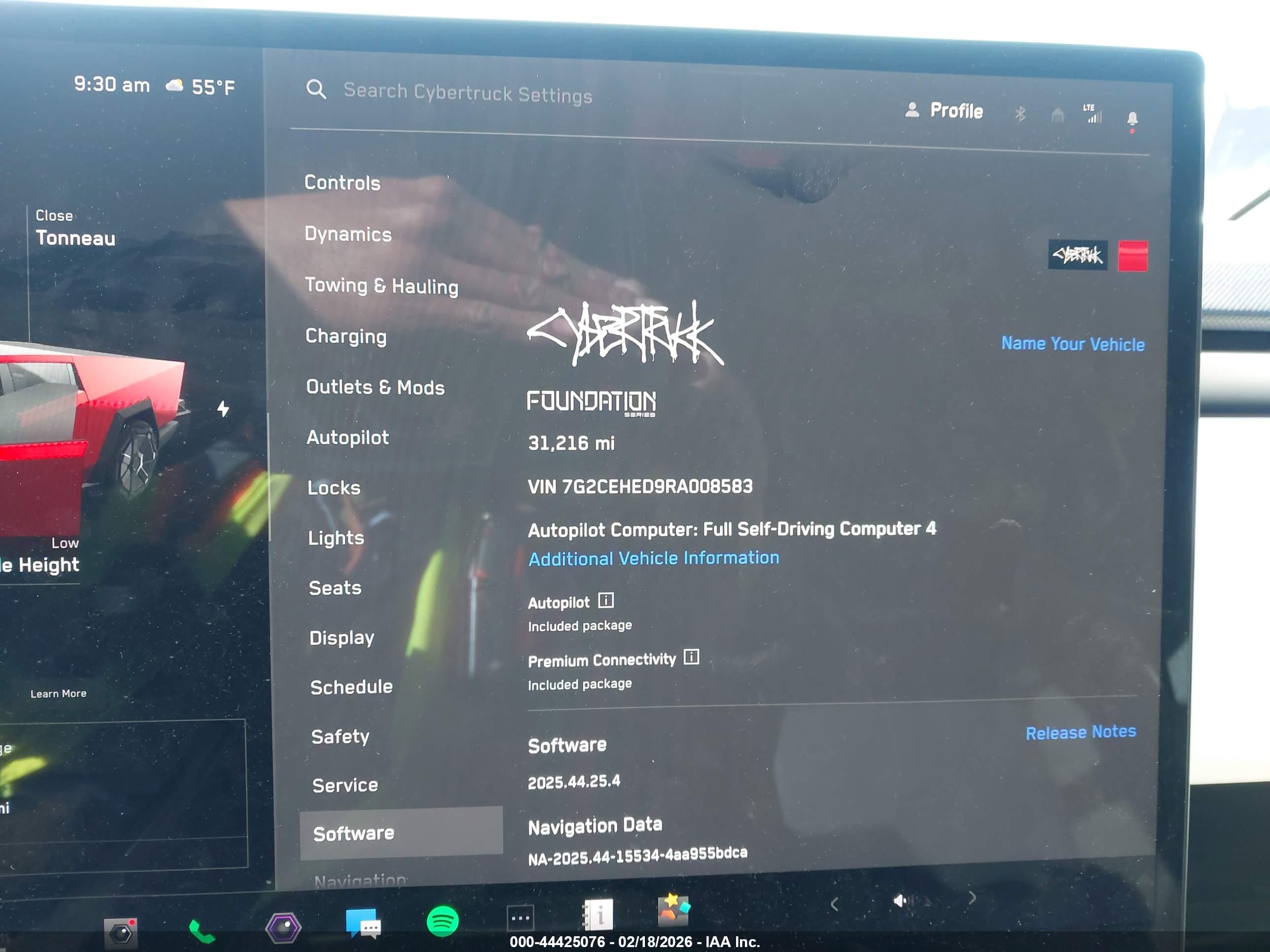 TESLA CYBERTRUCK image 7