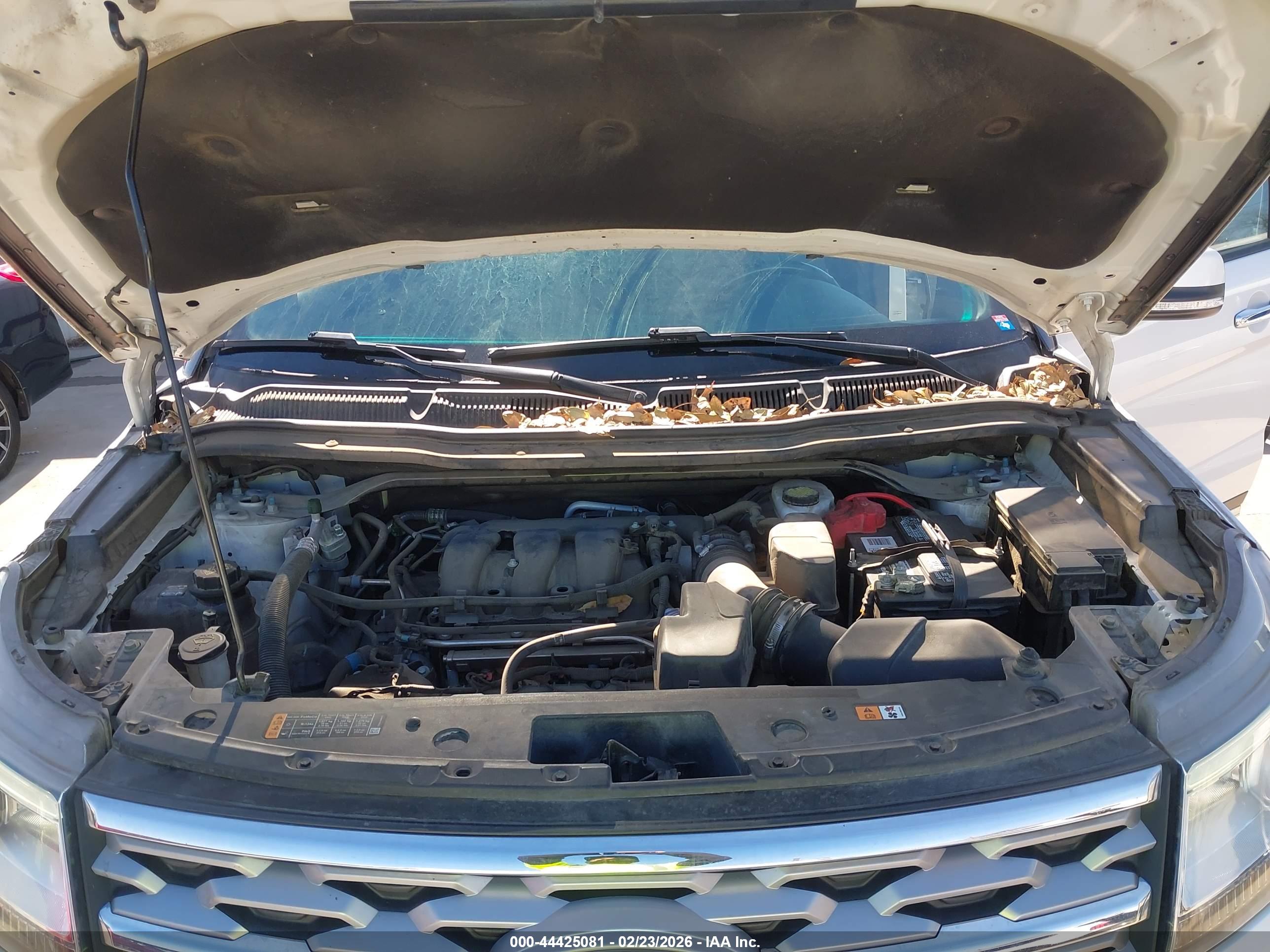 FORD EXPLORER image 10