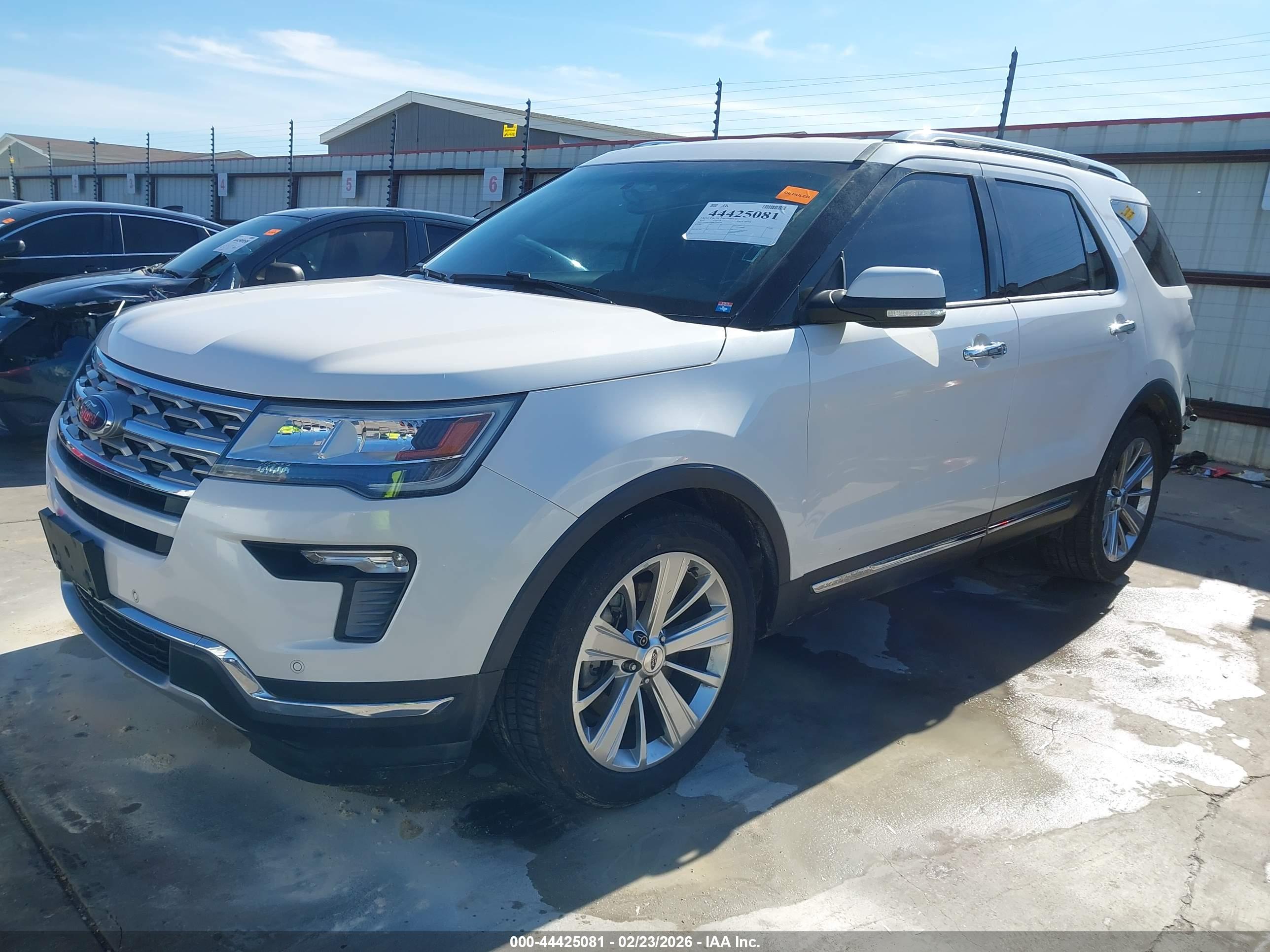 FORD EXPLORER image 2
