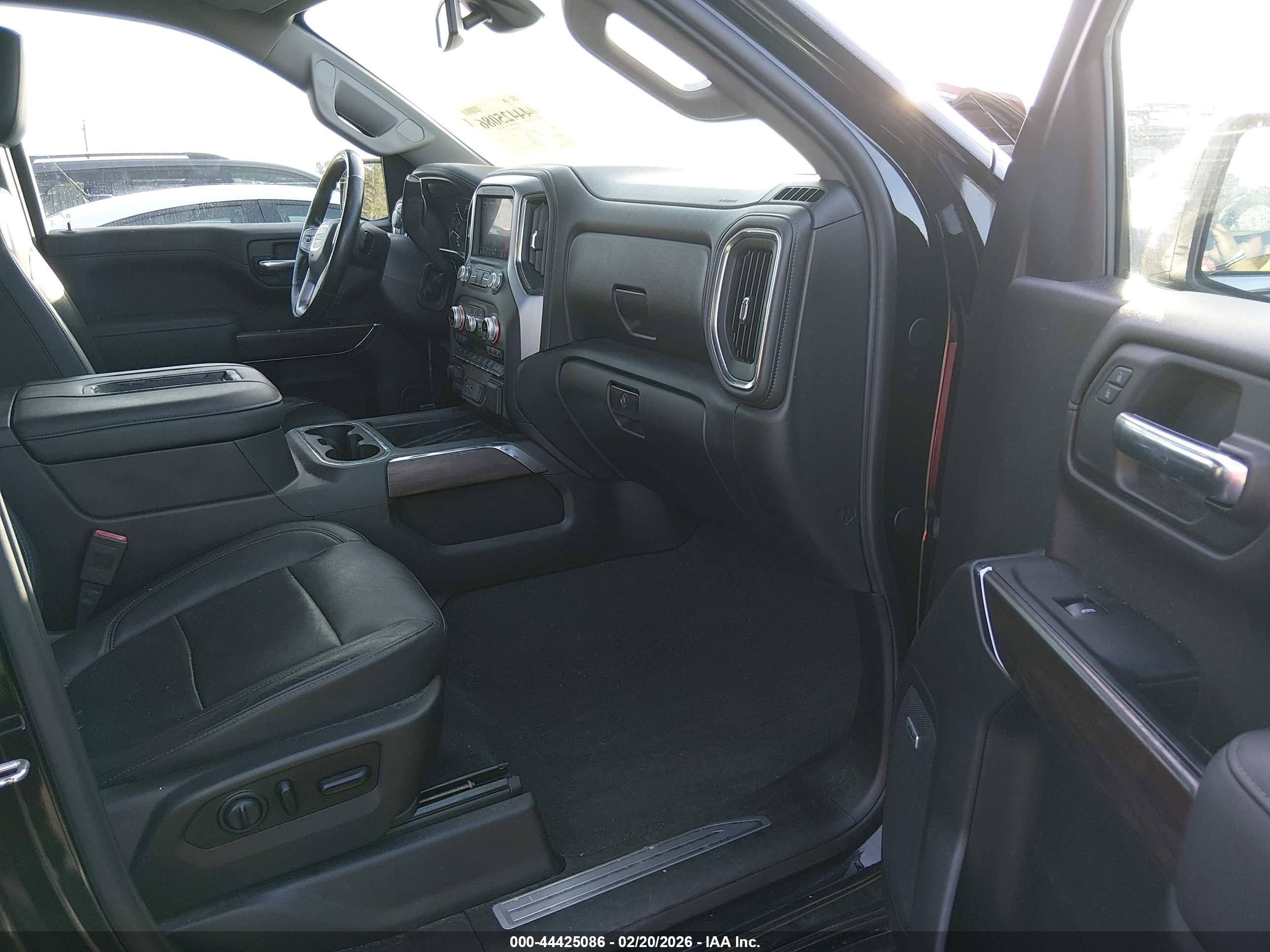 GMC SIERRA image 5
