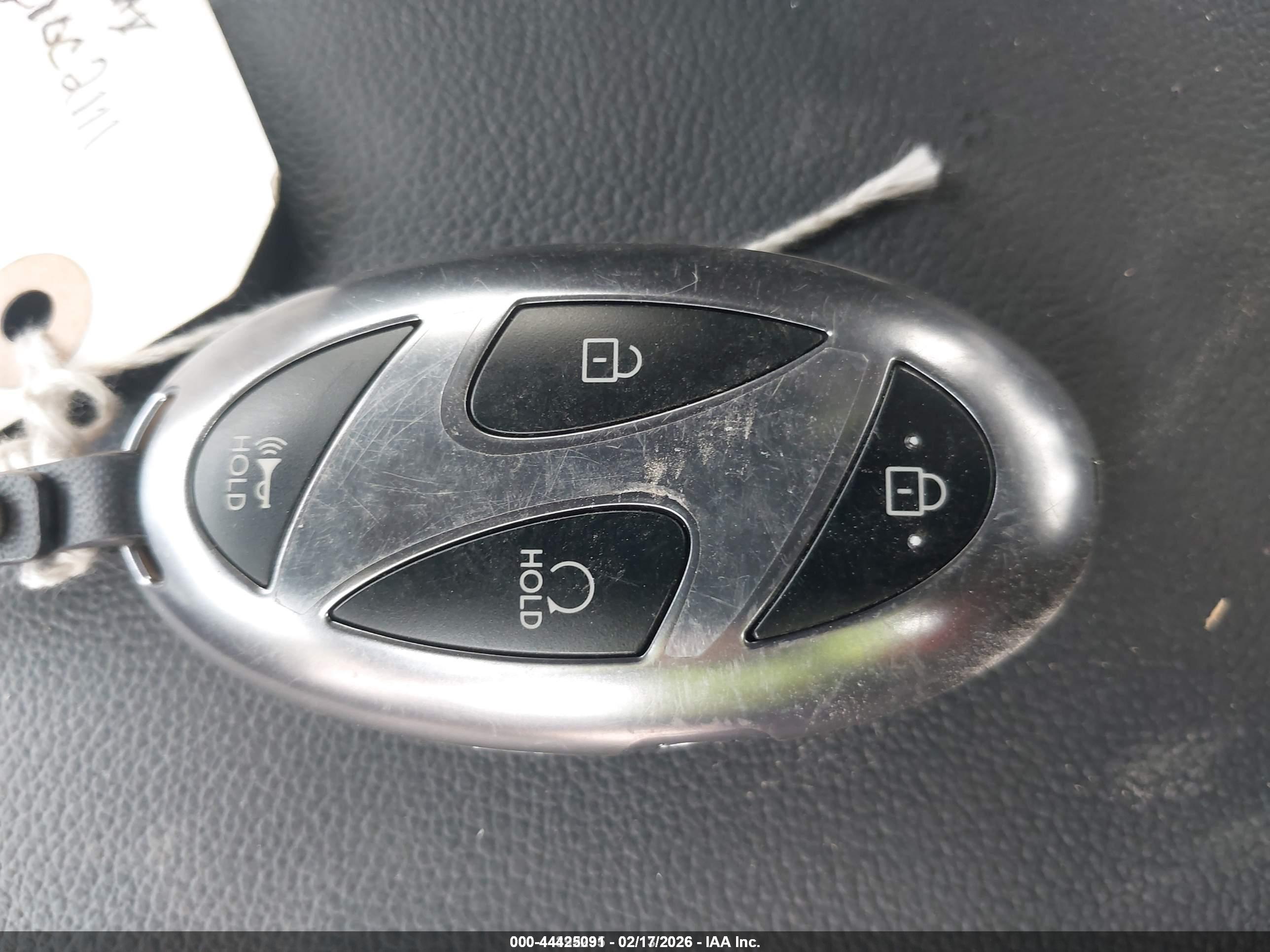HYUNDAI ELANTRA image 11