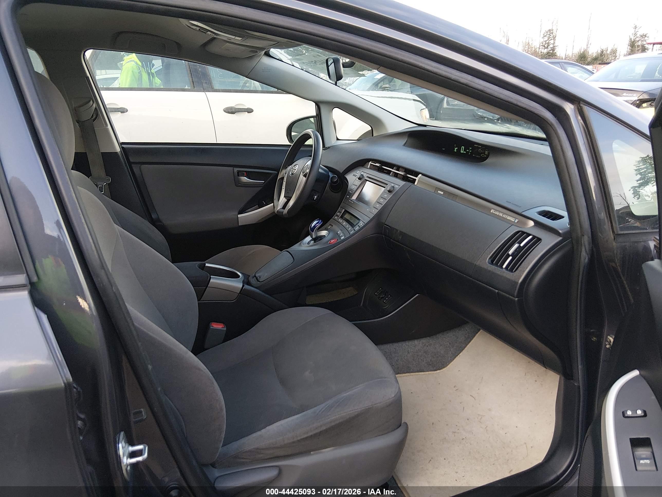 TOYOTA PRIUS image 5