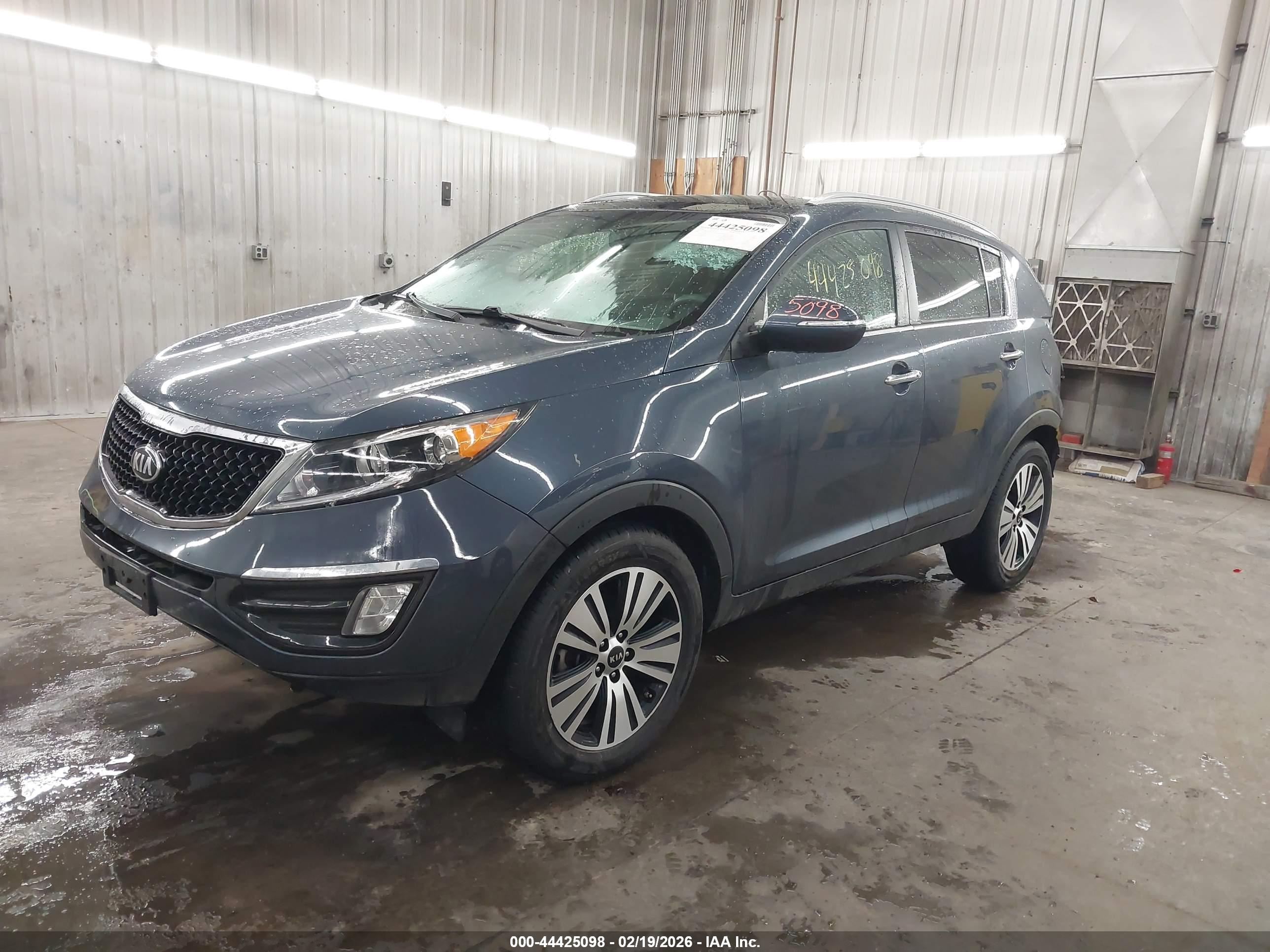 KIA SPORTAGE image 2