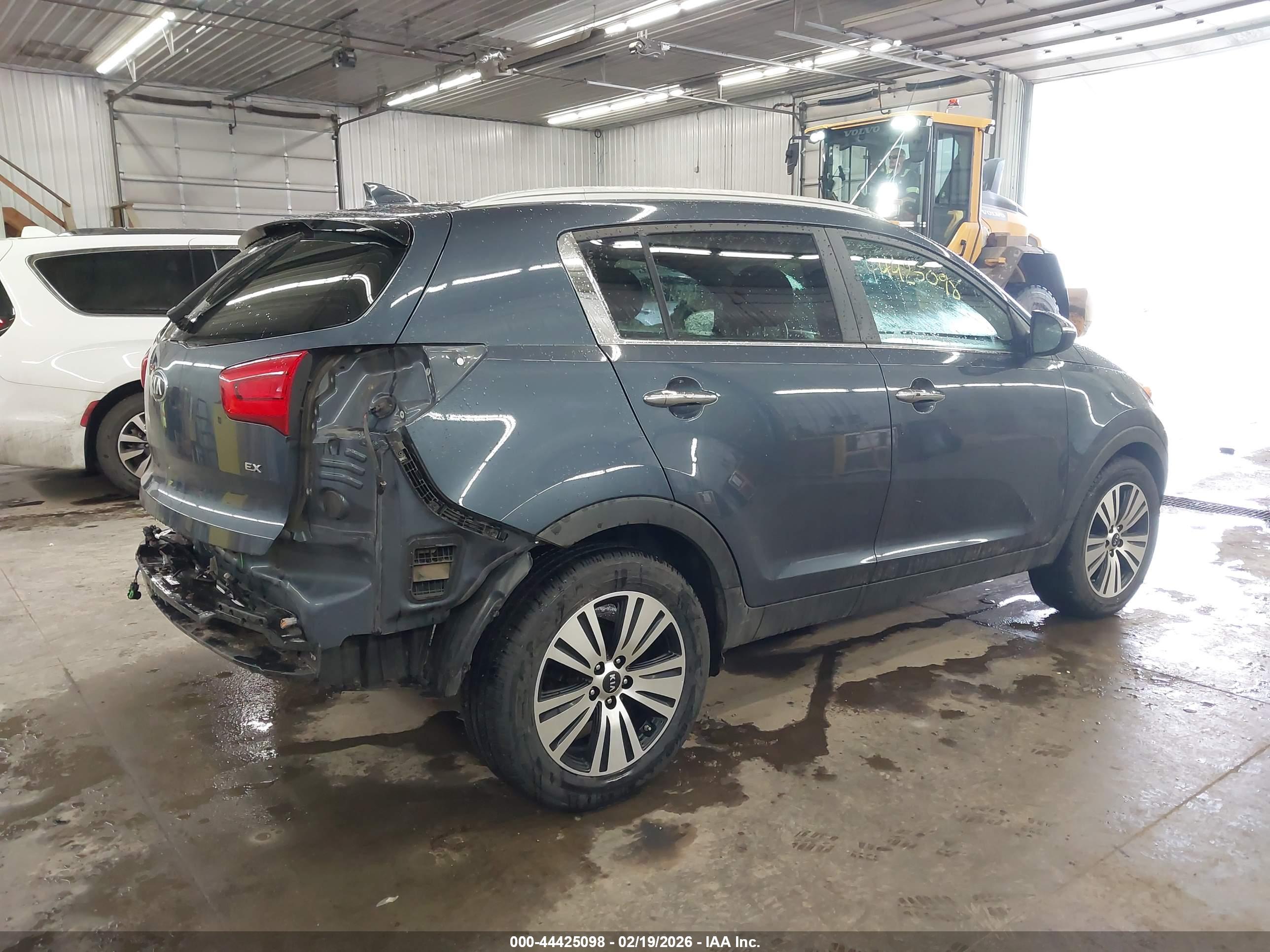 KIA SPORTAGE image 4