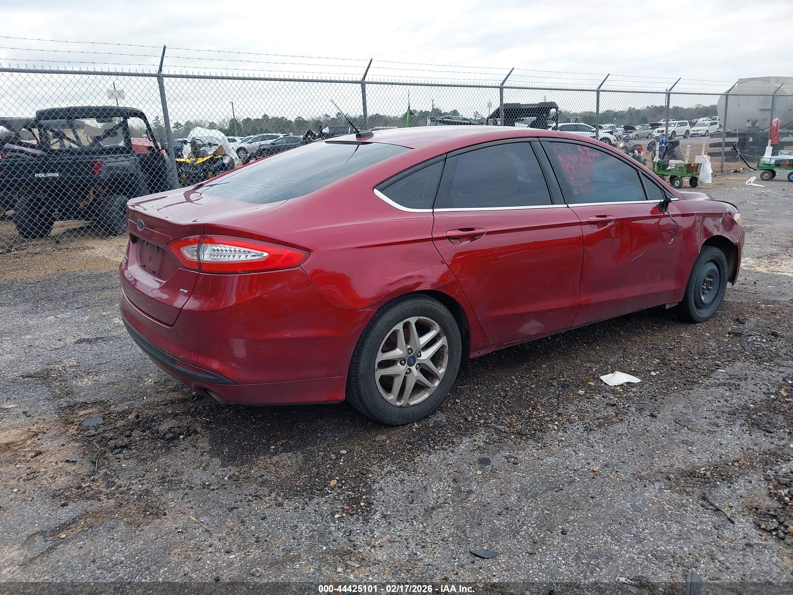 FORD FUSION image 4