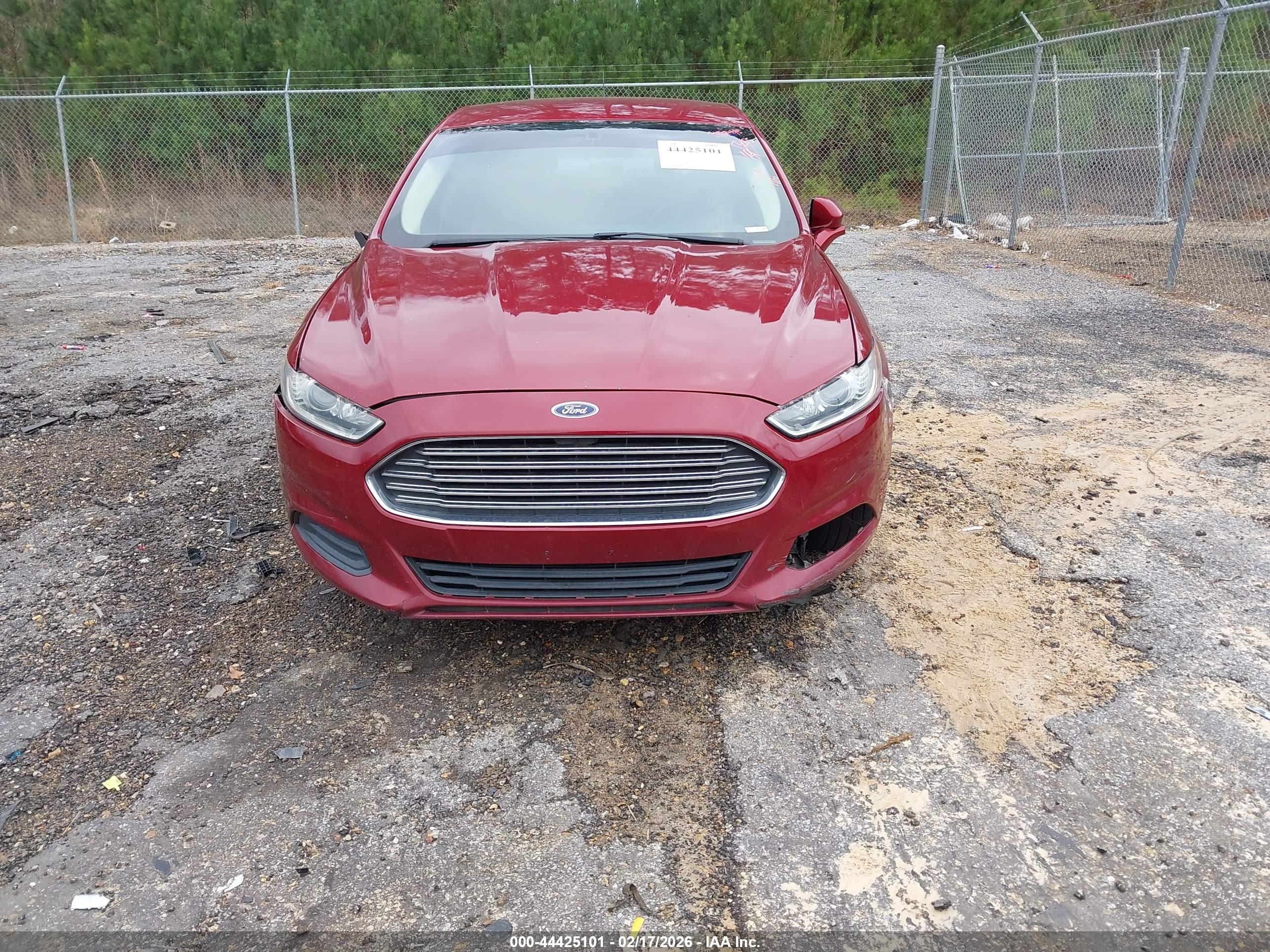 FORD FUSION image 6