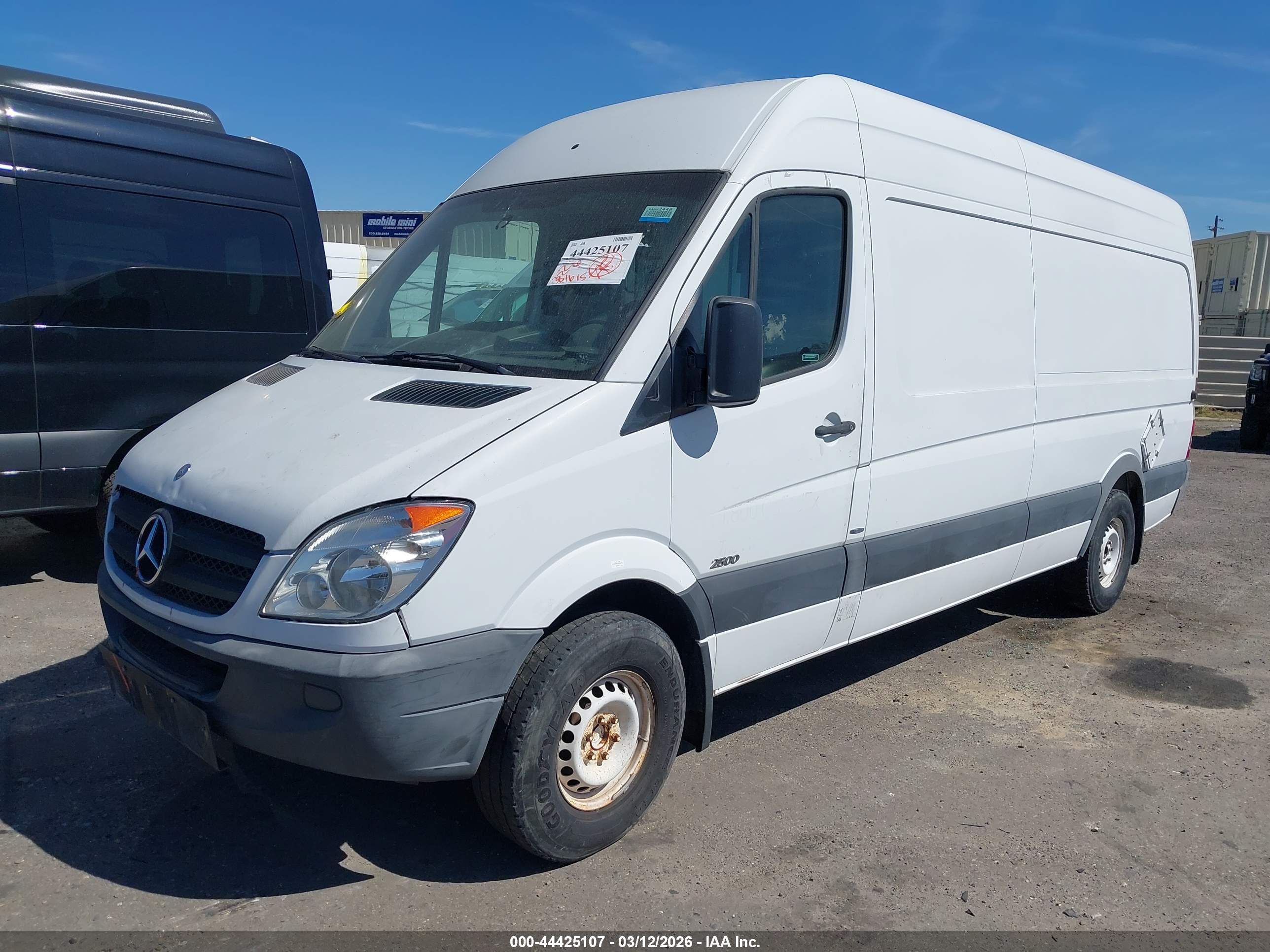 MERCEDES-BENZ SPRINTER image 2