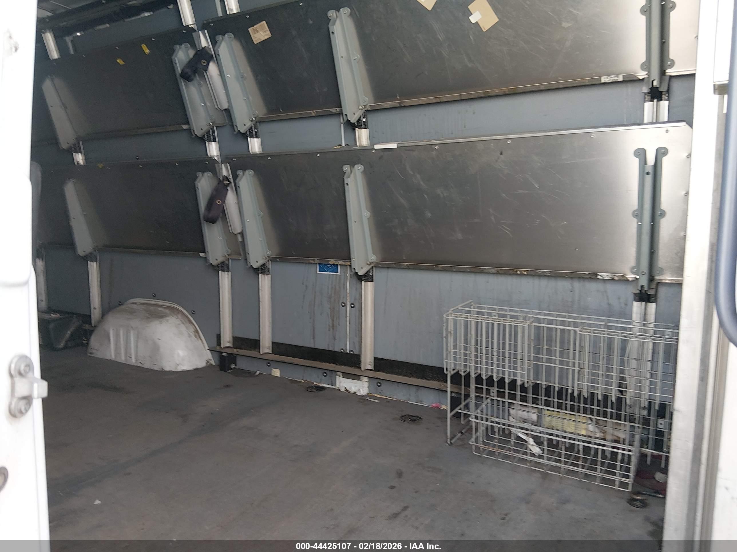 MERCEDES-BENZ SPRINTER image 8