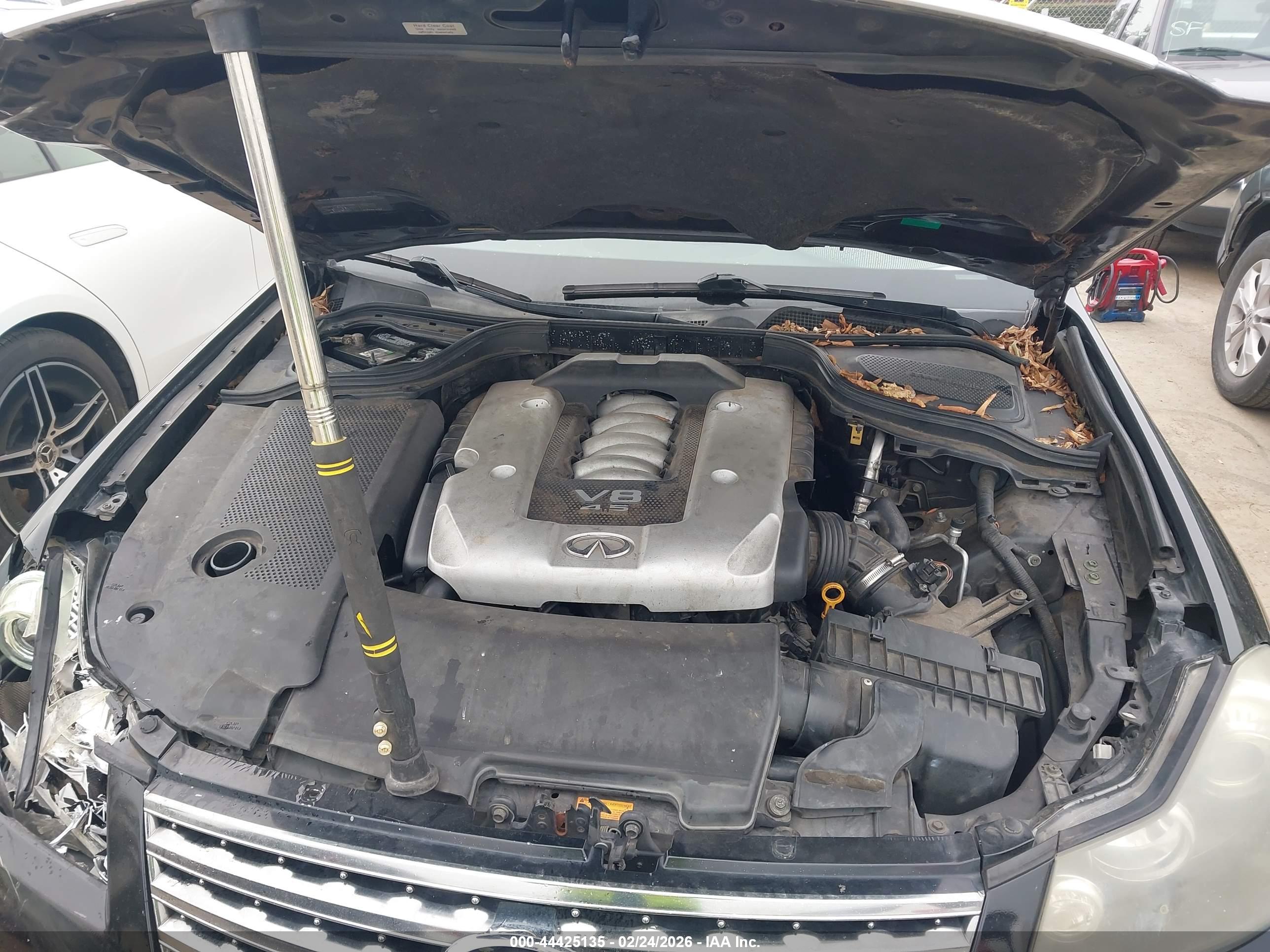 INFINITI M45 image 10