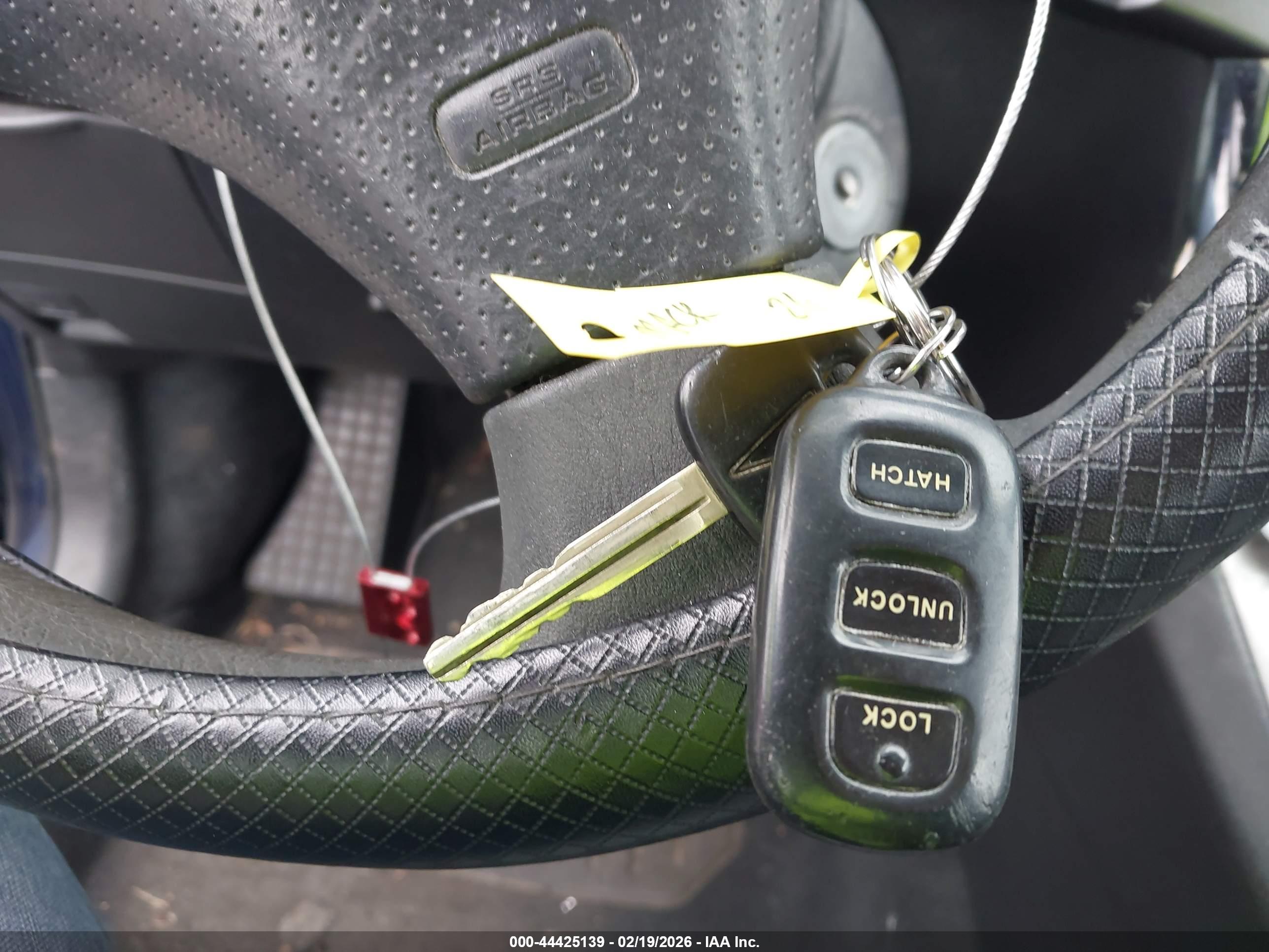 PONTIAC VIBE image 11