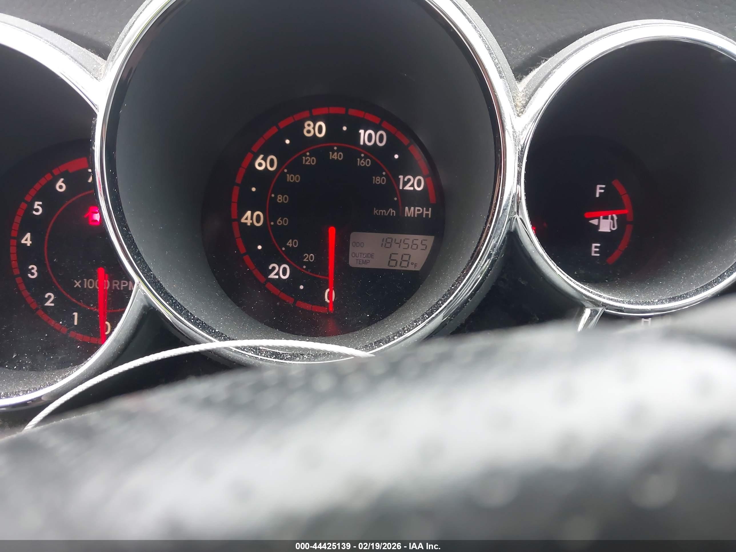 PONTIAC VIBE image 7