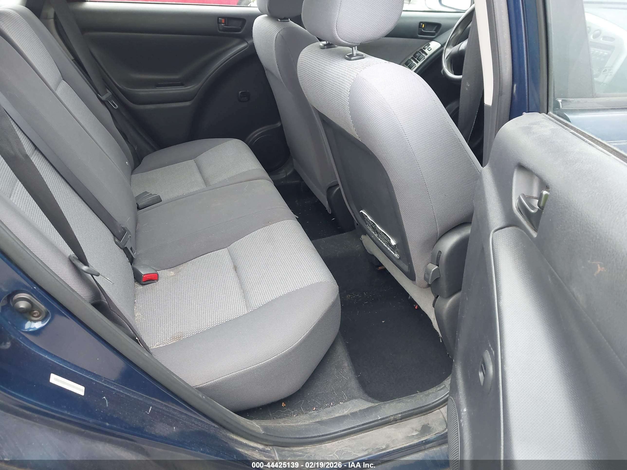 PONTIAC VIBE image 8