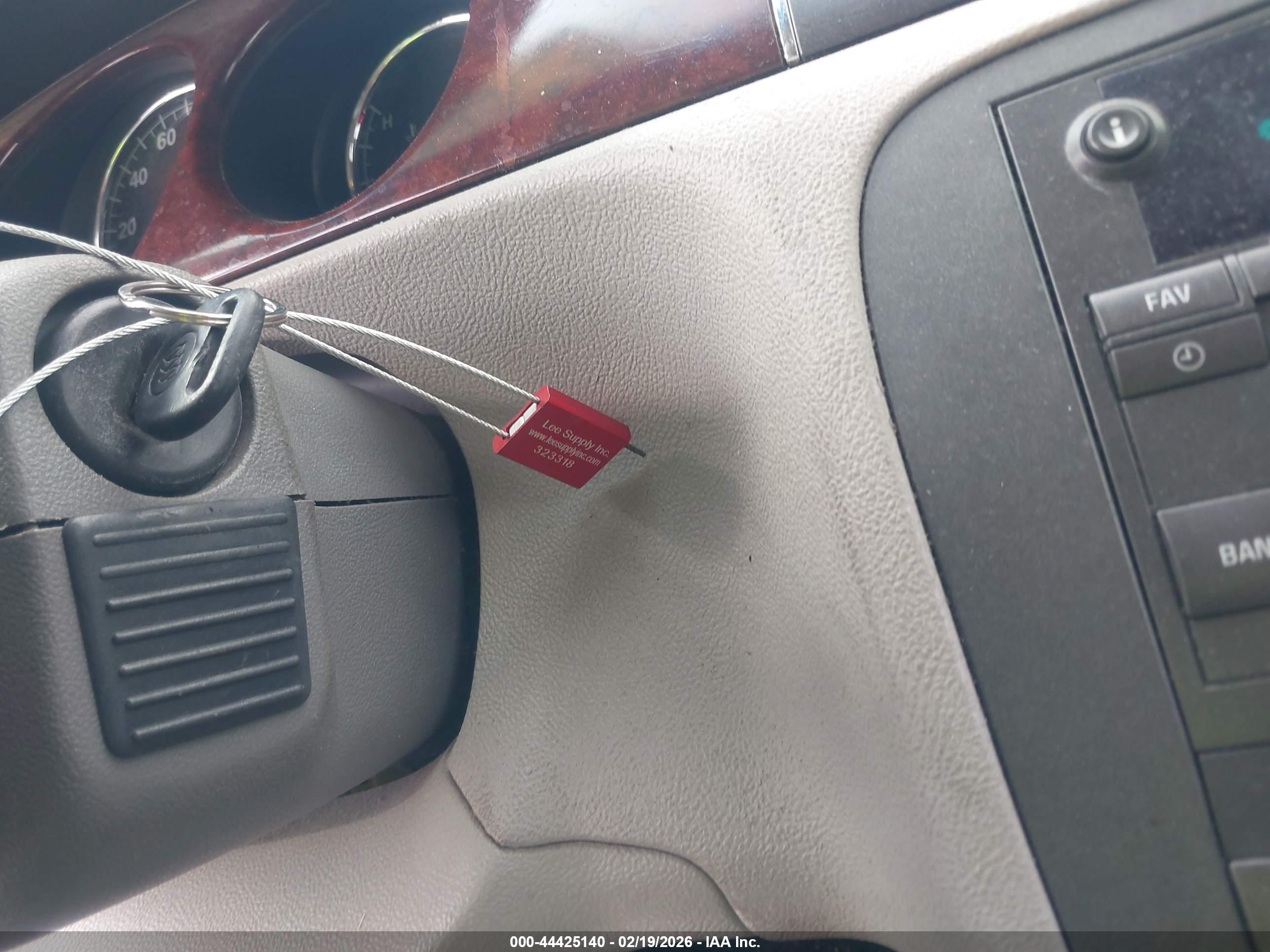 BUICK LUCERNE image 11