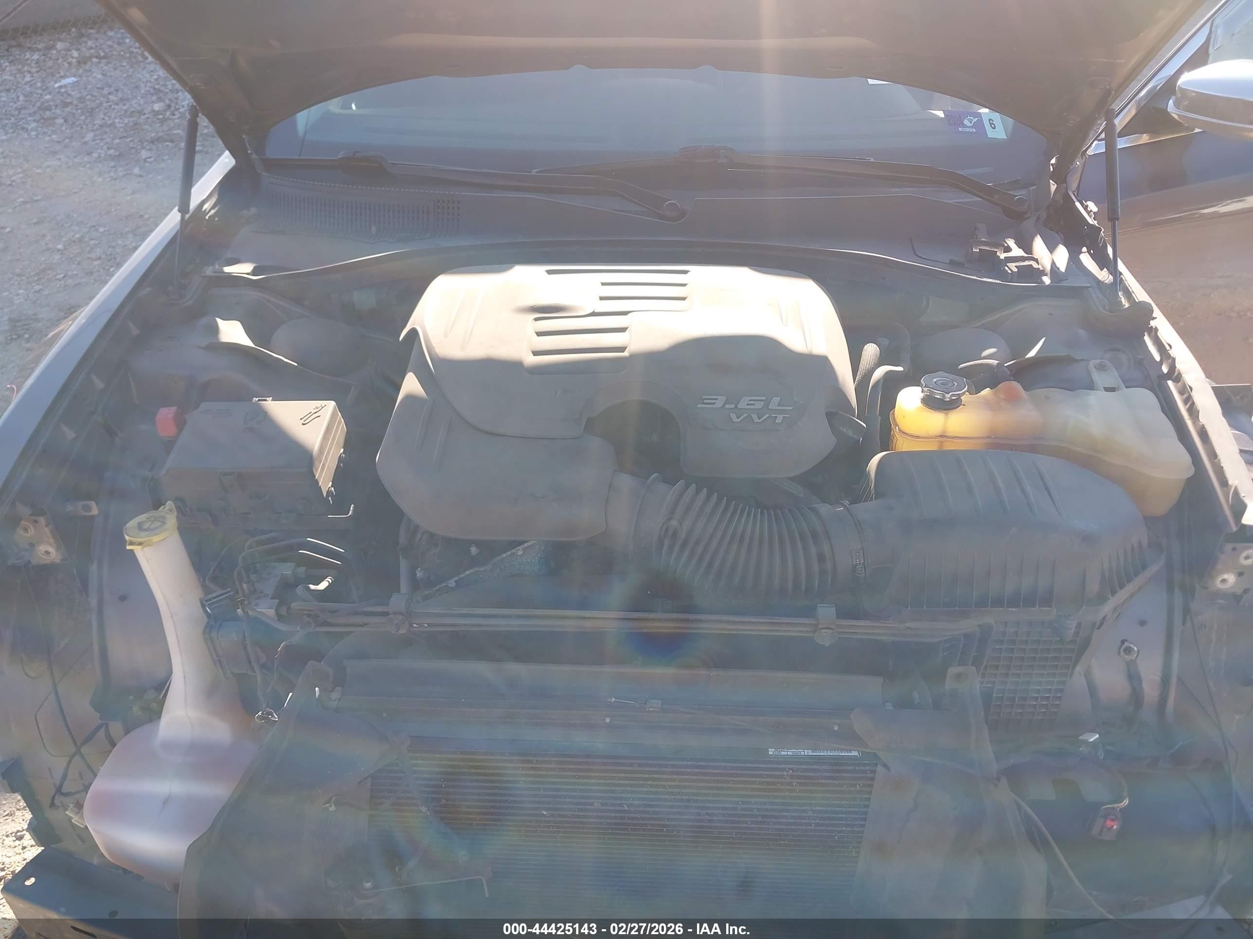 CHRYSLER 300C image 10