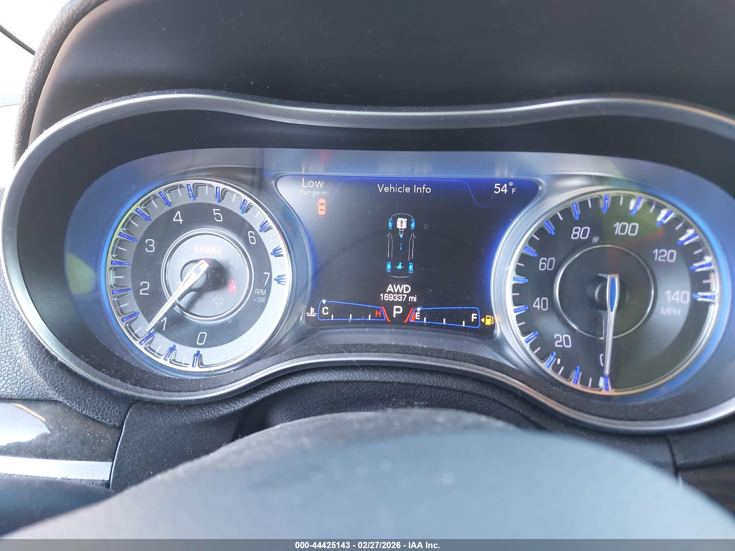 CHRYSLER 300C image 7