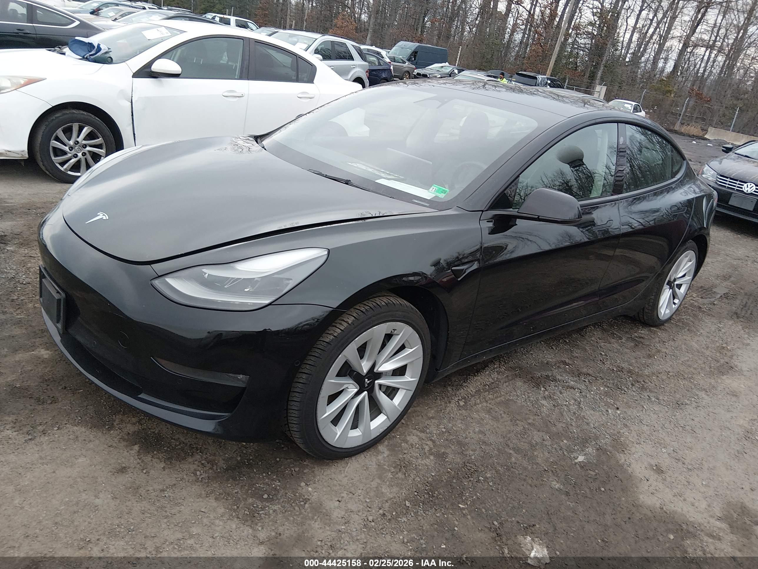 TESLA MODEL image 2