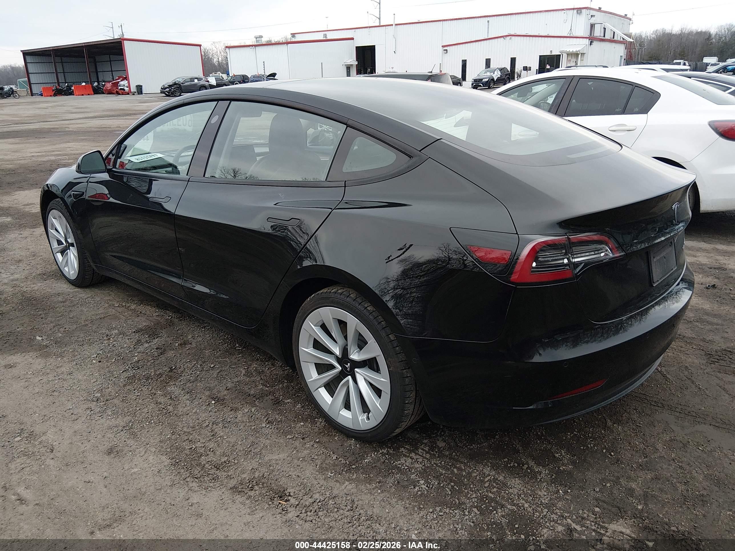 TESLA MODEL image 3