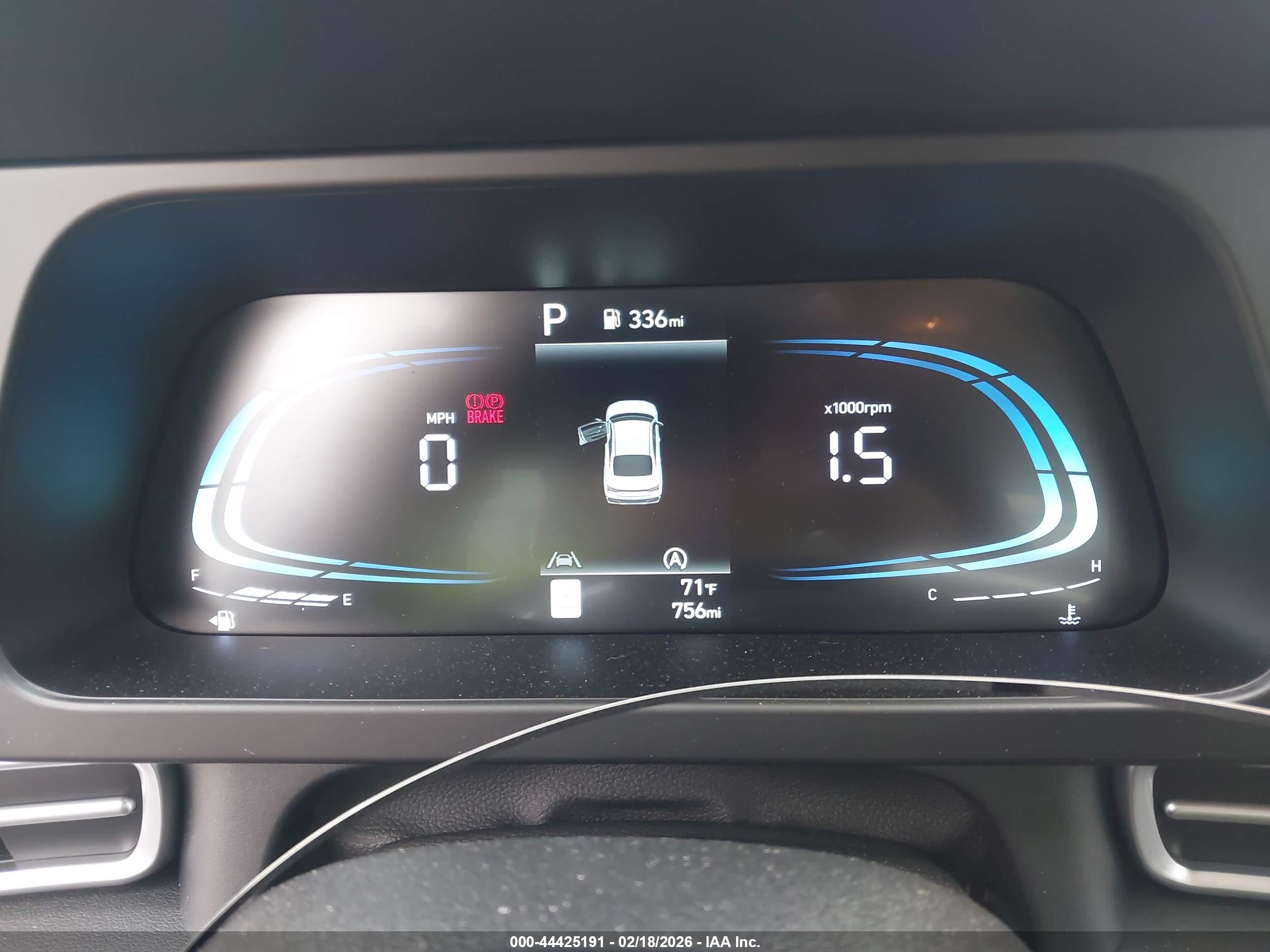 HYUNDAI ELANTRA image 7