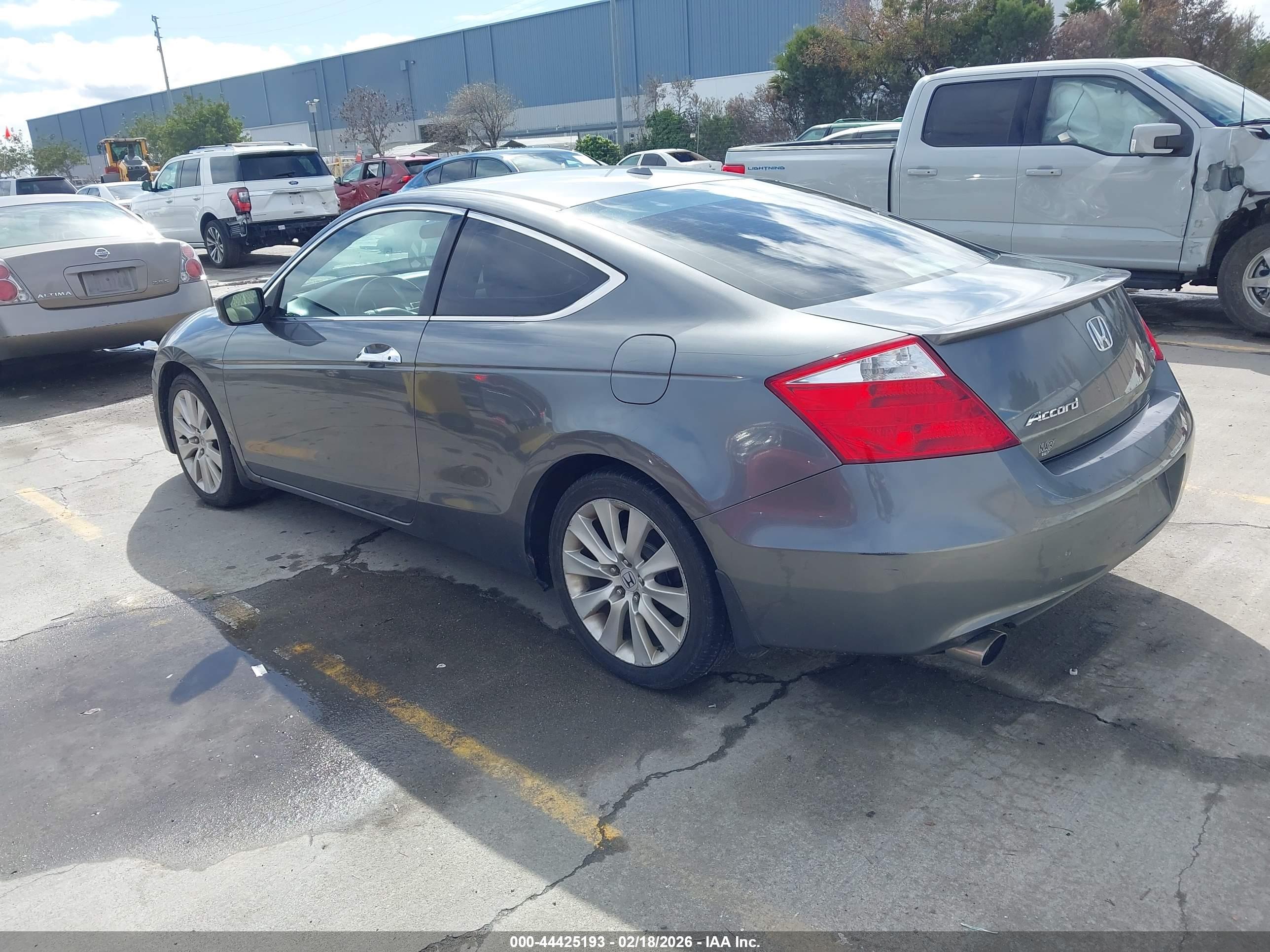 HONDA ACCORD image 3