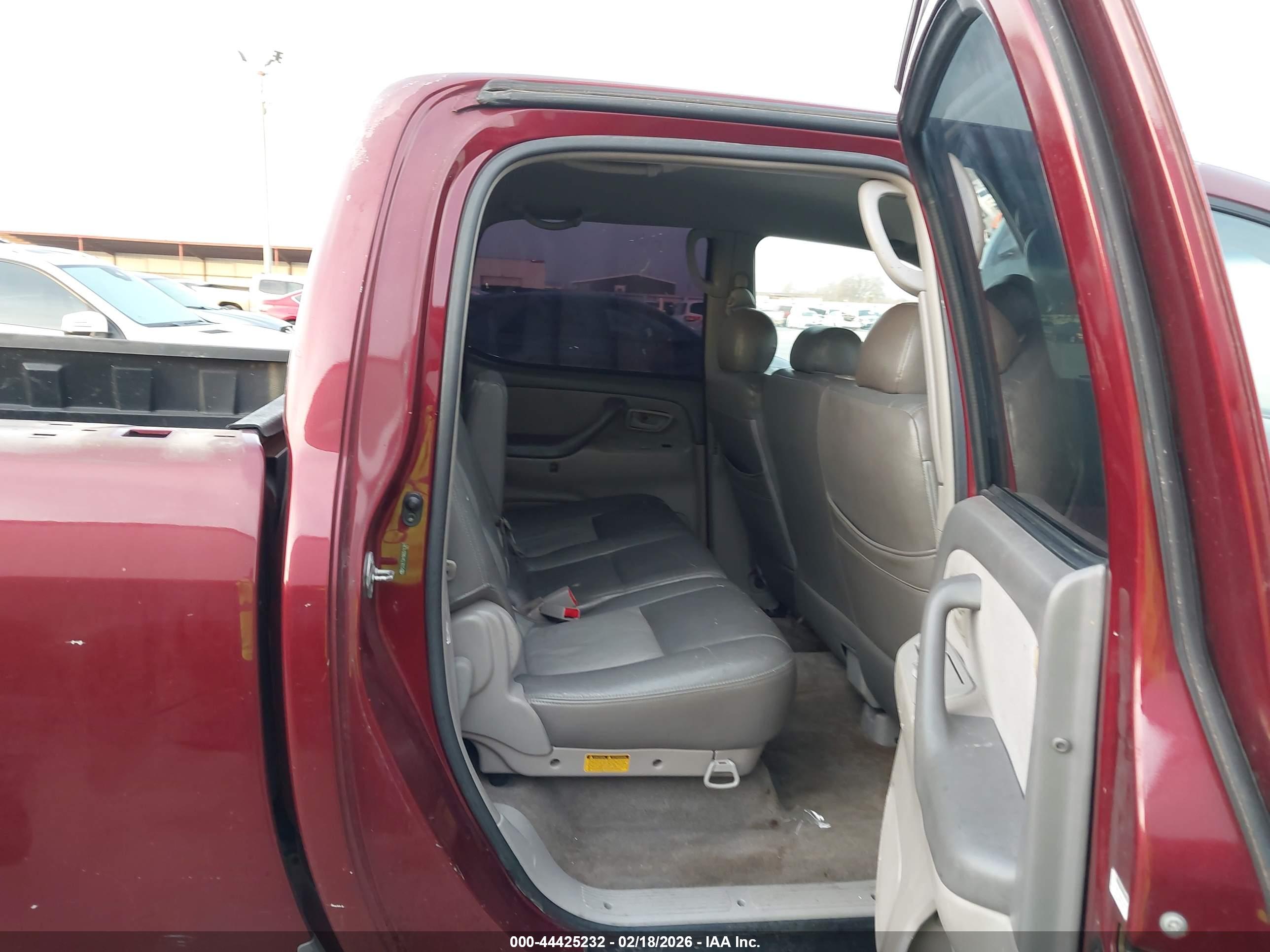 TOYOTA TUNDRA image 8