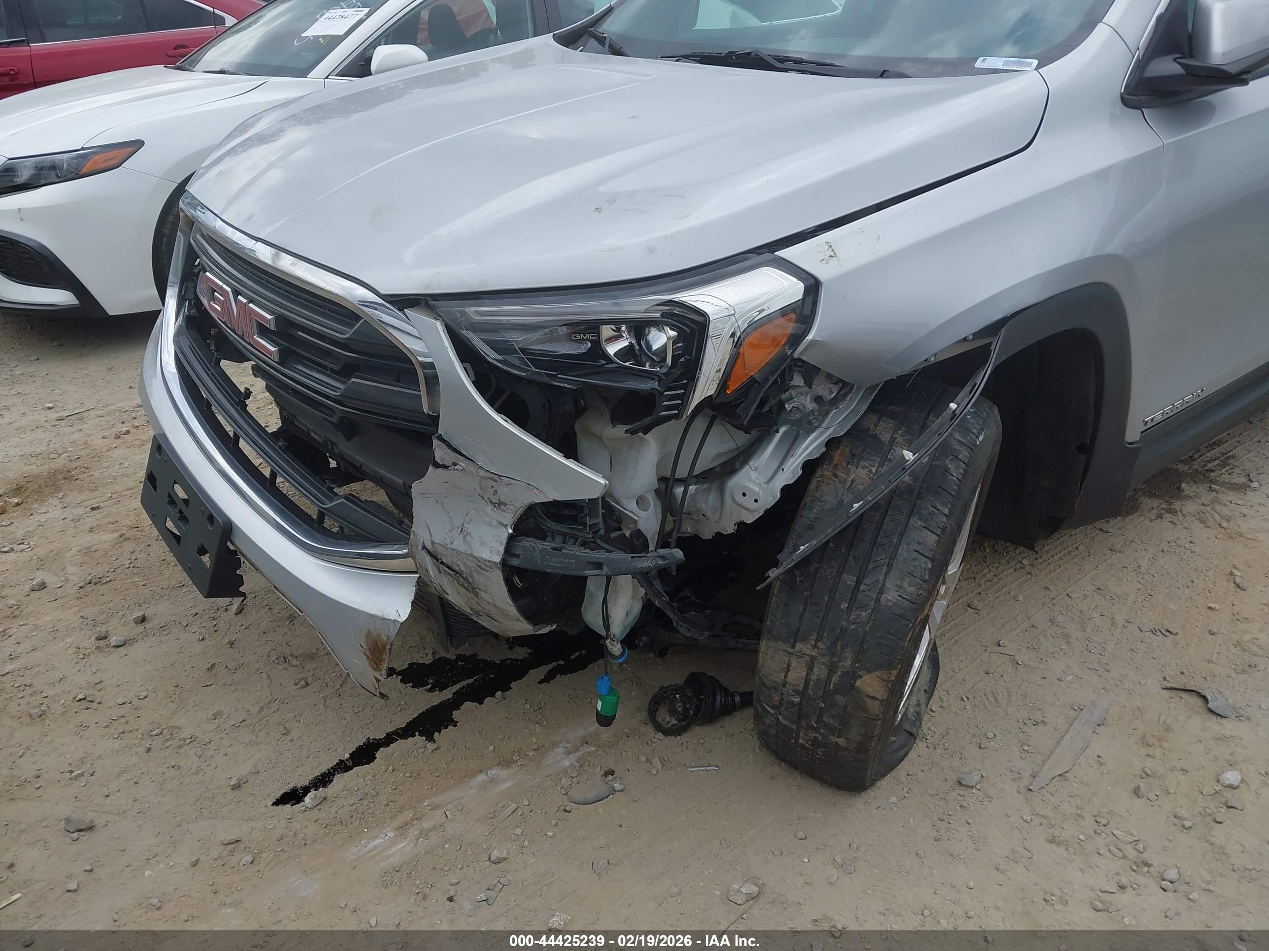 GMC TERRAIN image 6