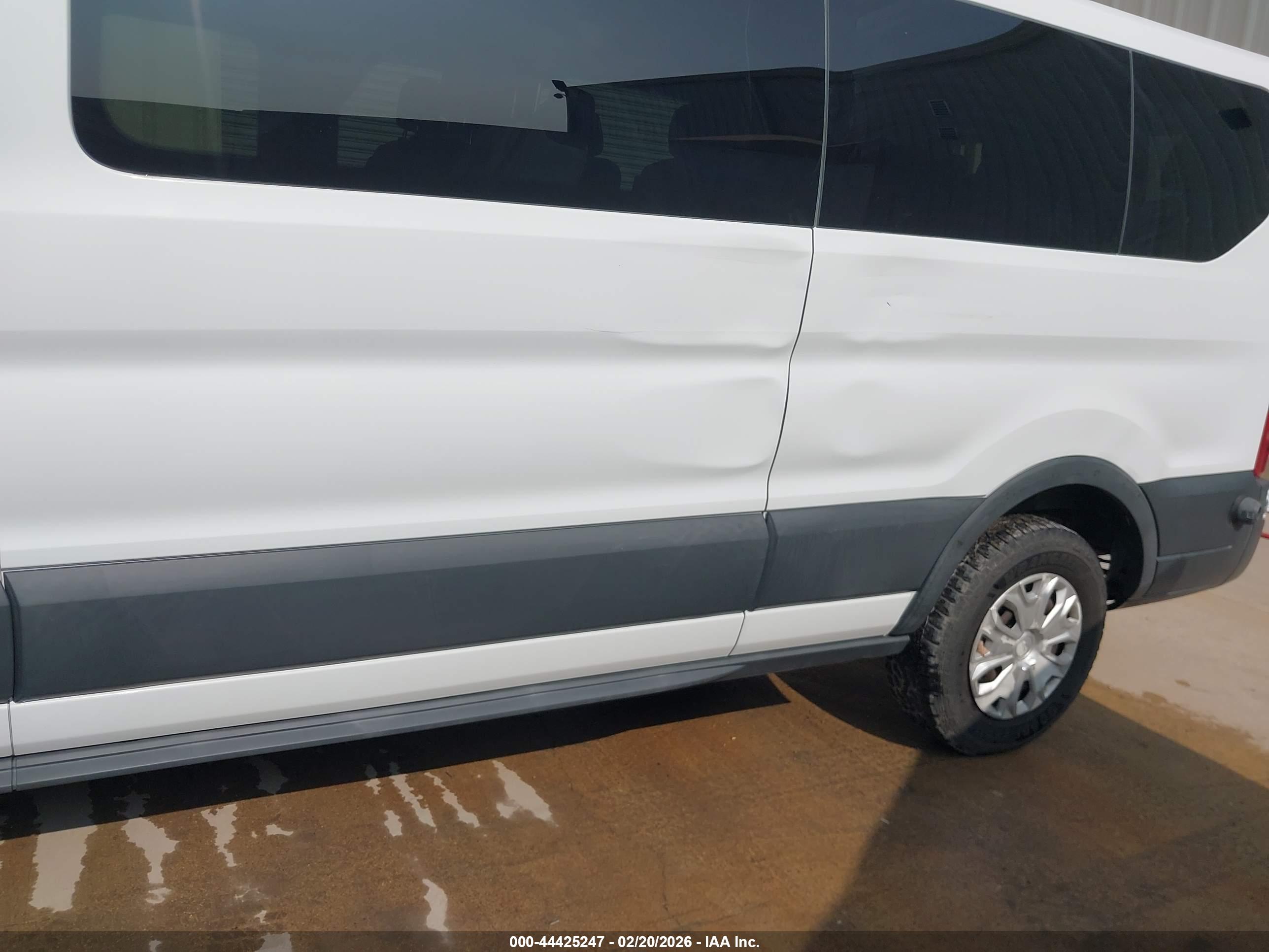 FORD TRANSIT-350 image 6