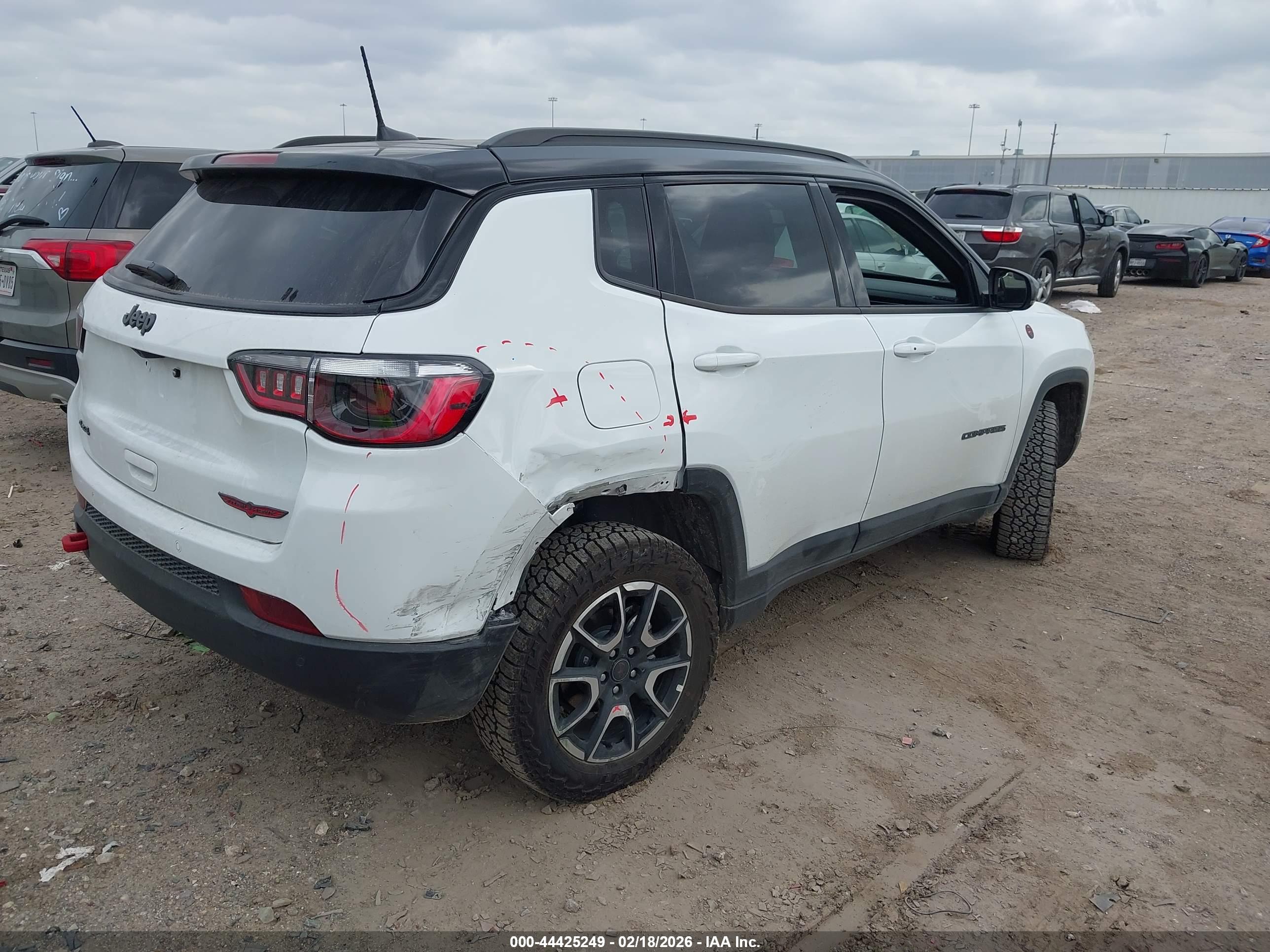 JEEP COMPASS image 4