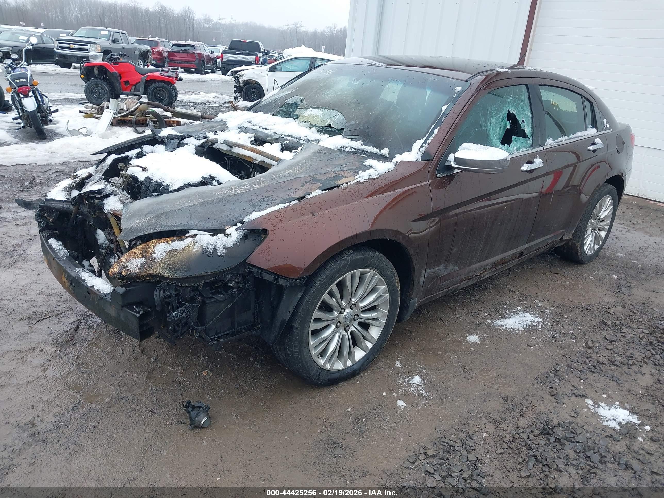 CHRYSLER 200 image 2