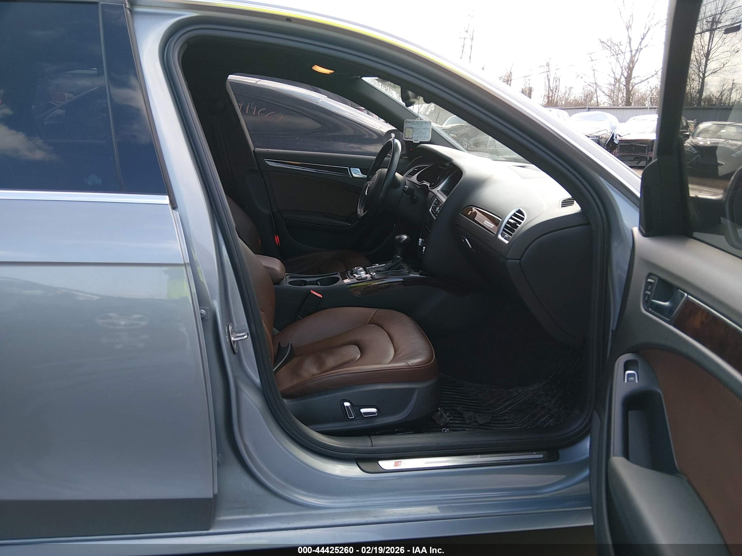 AUDI A4 image 5
