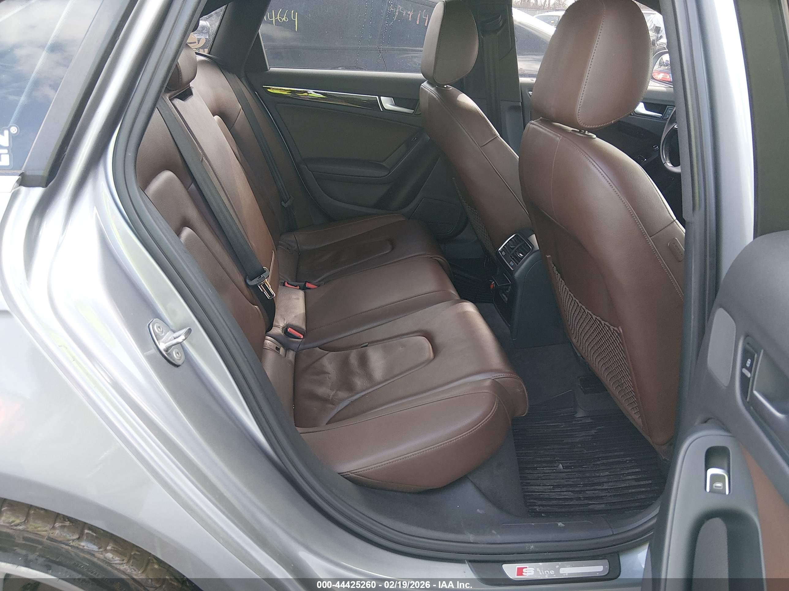 AUDI A4 image 8