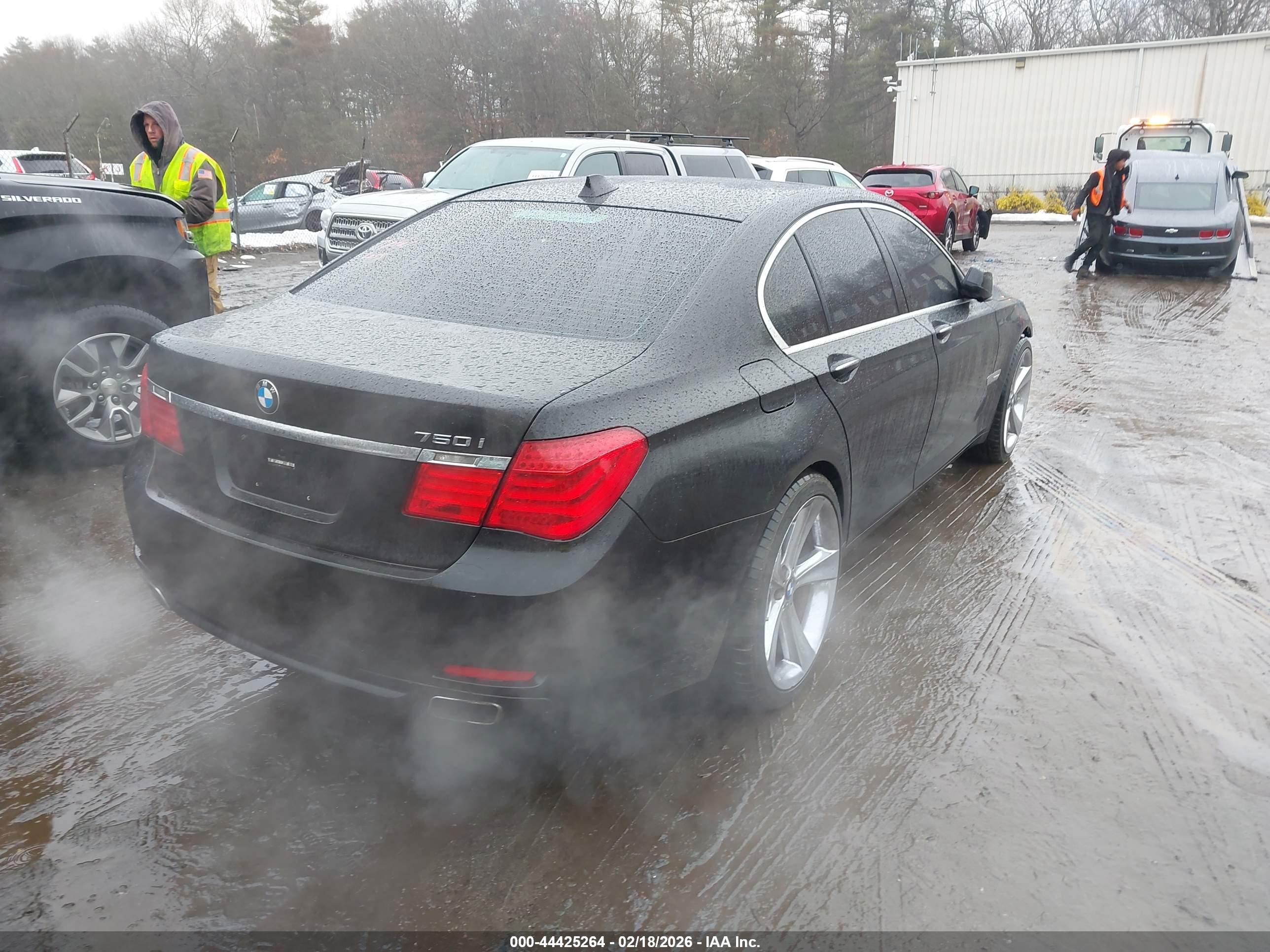 BMW 750I image 4