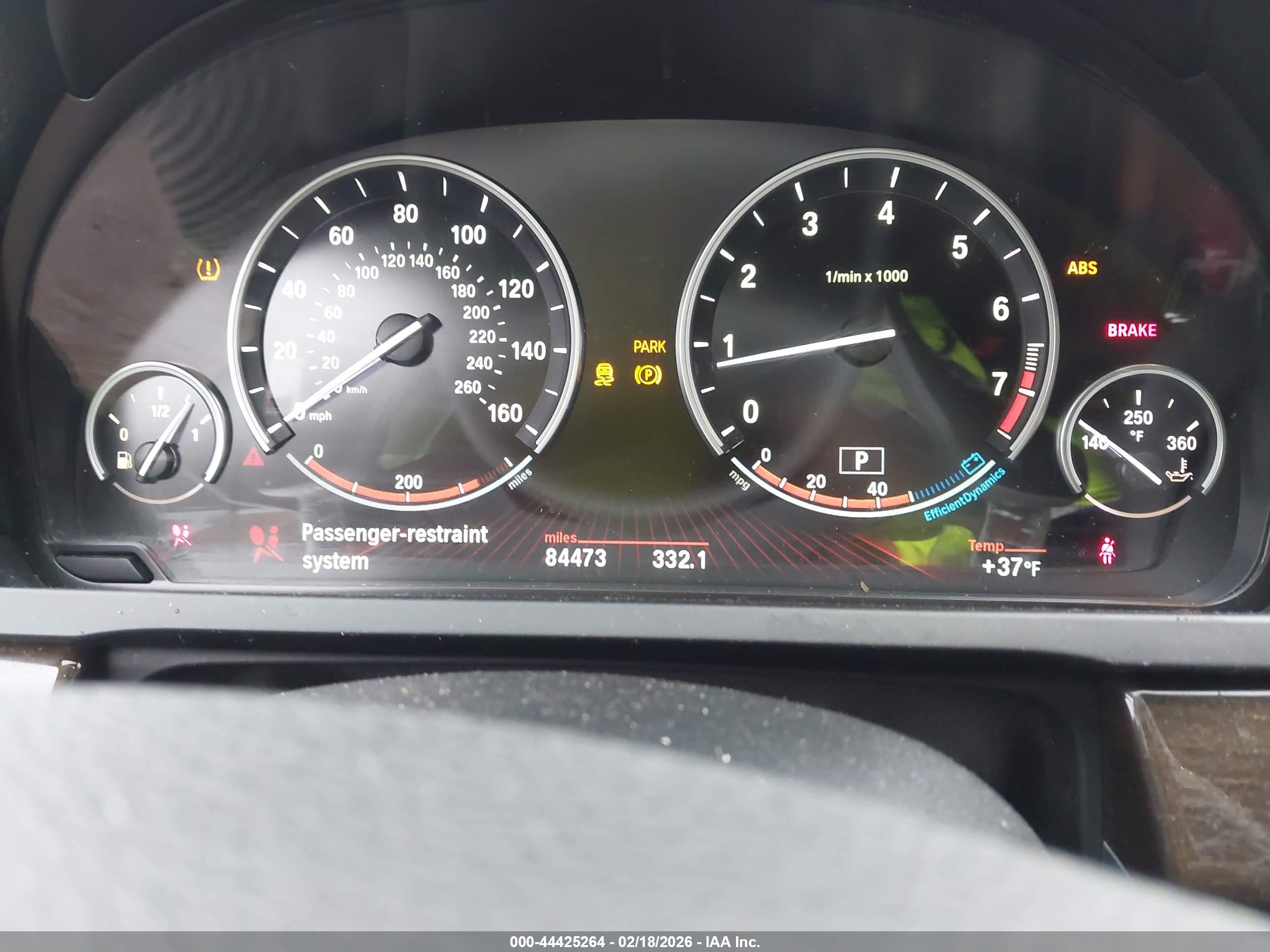 BMW 750I image 7