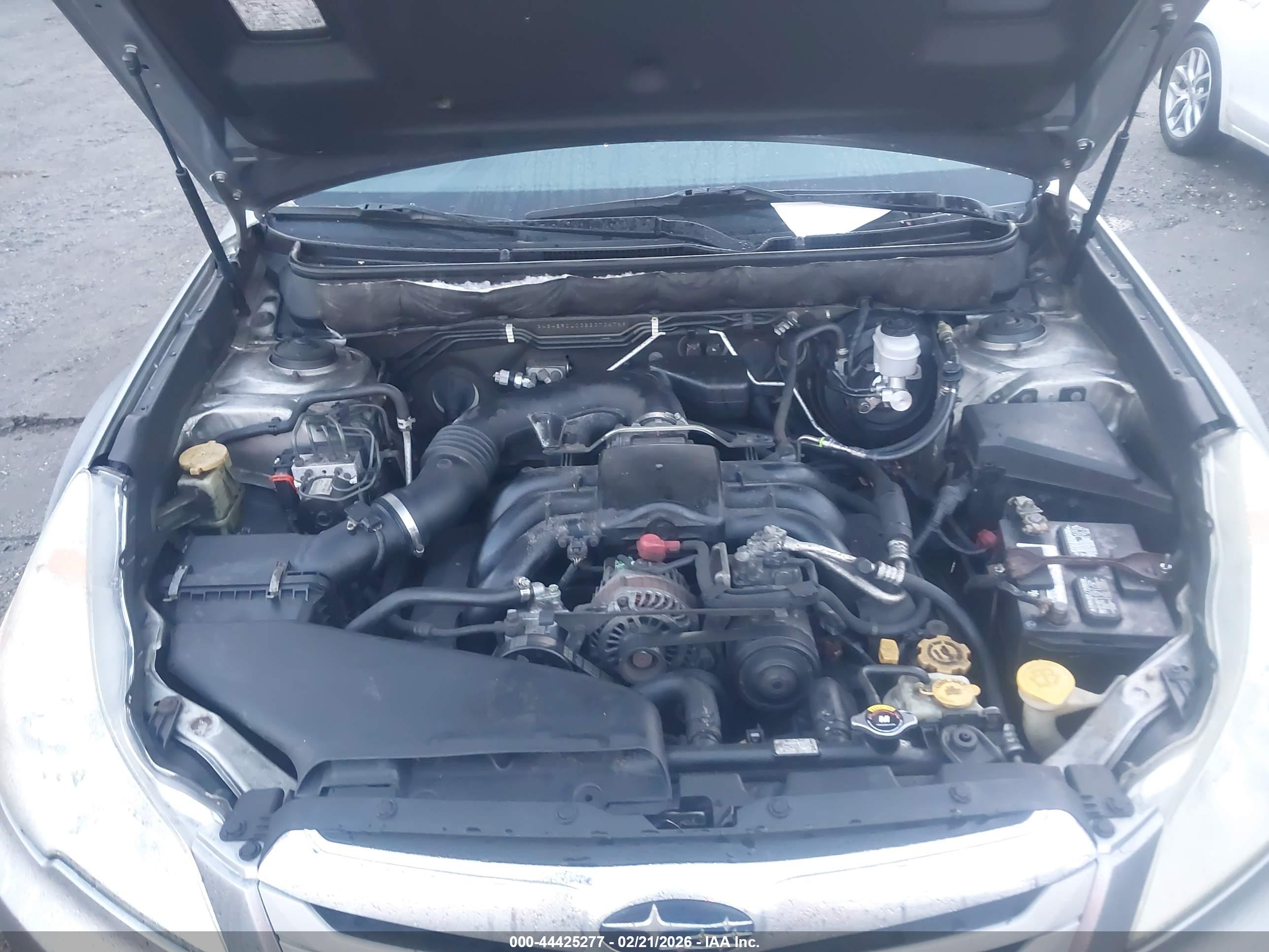 SUBARU OUTBACK image 10