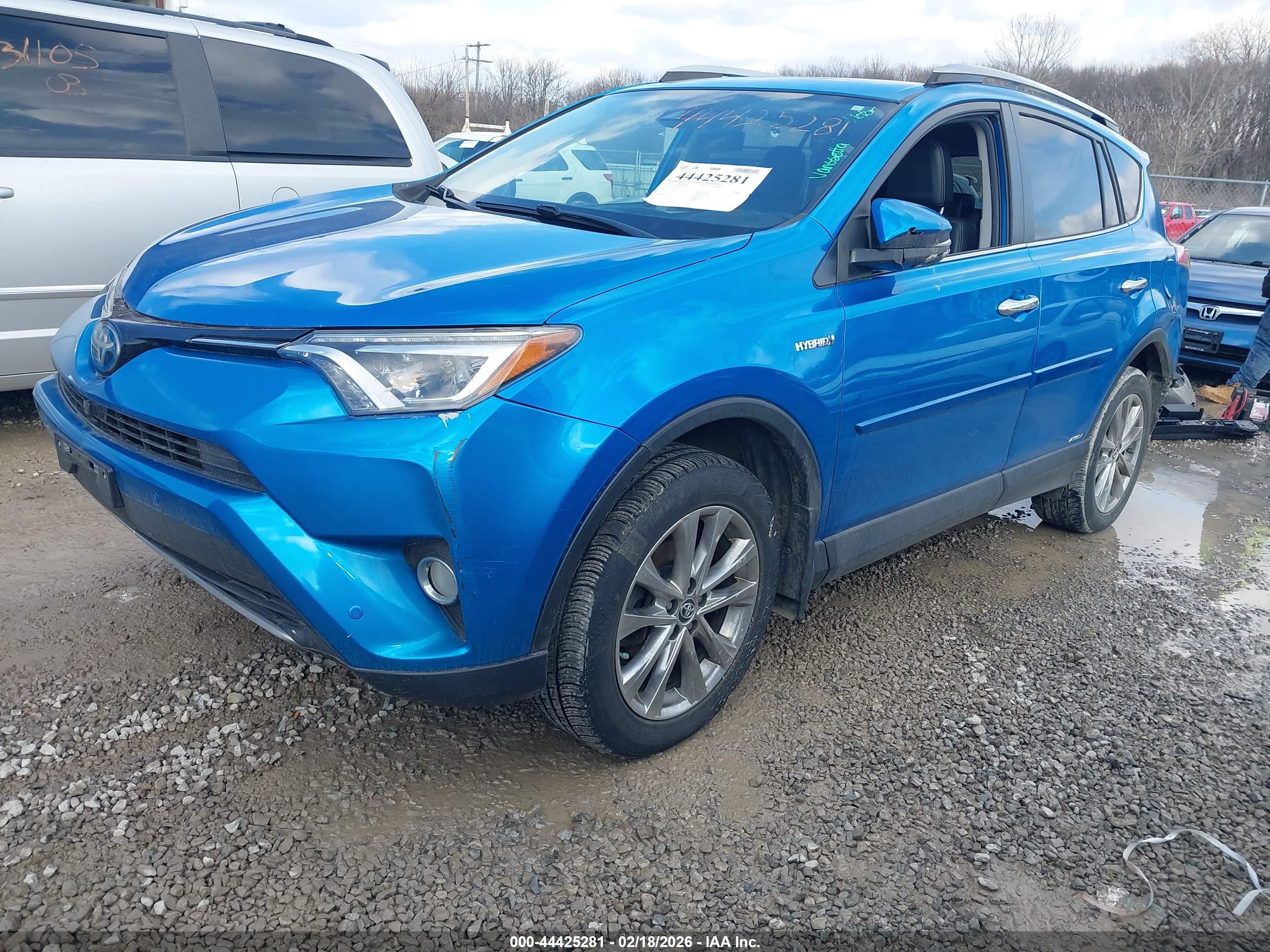 TOYOTA RAV4 image 2