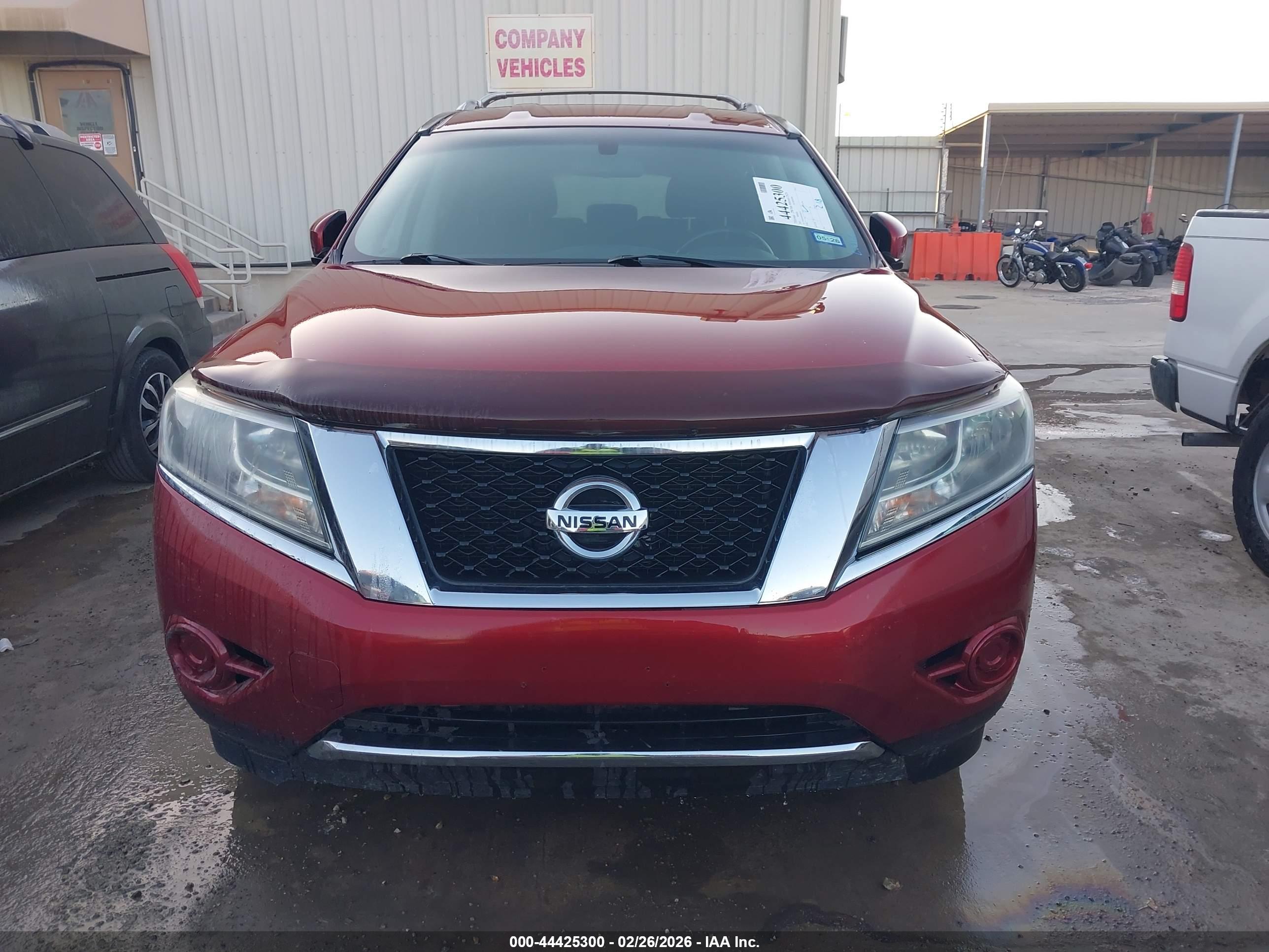 NISSAN PATHFINDER image 6