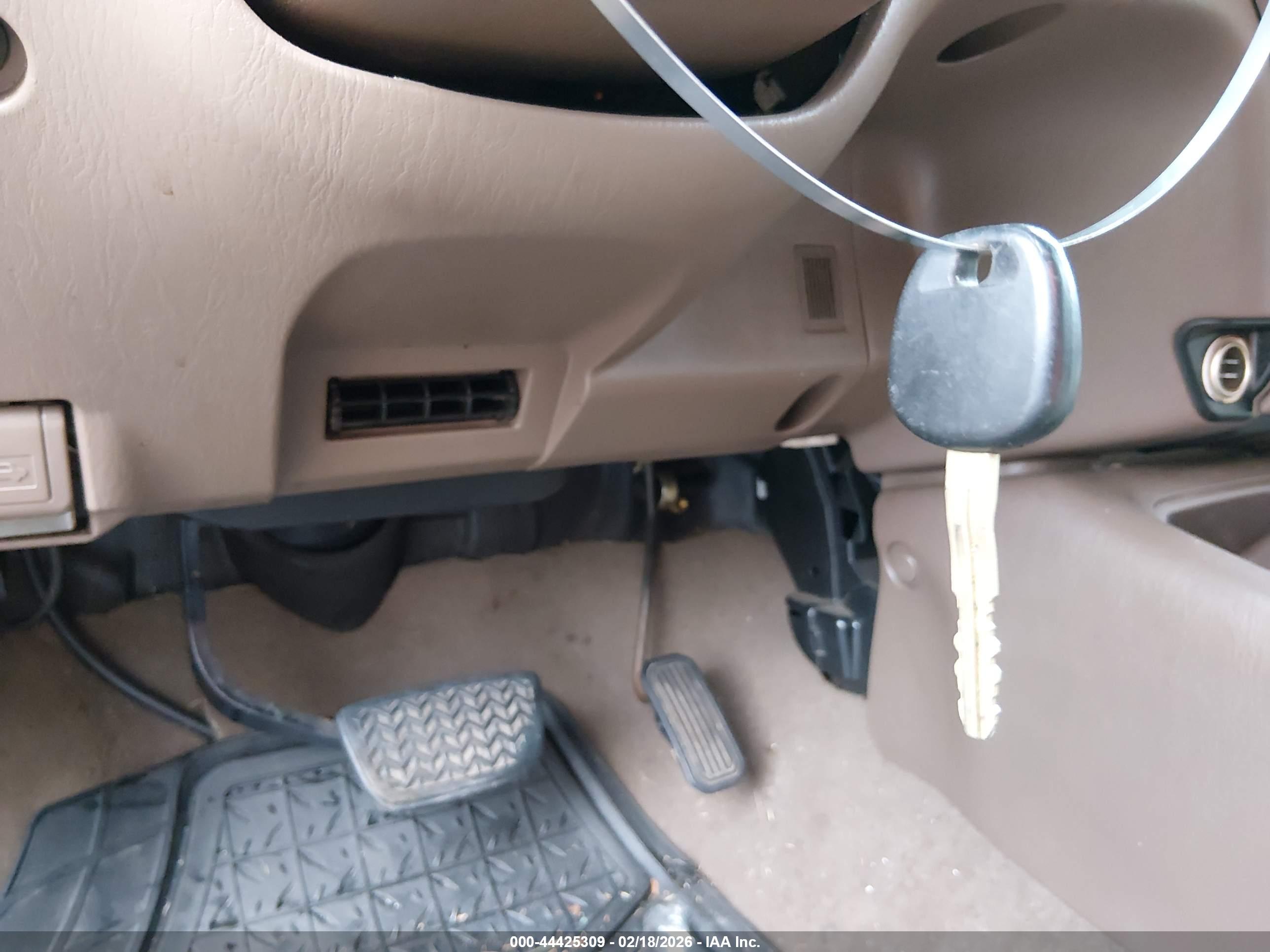 TOYOTA SEQUOIA image 11