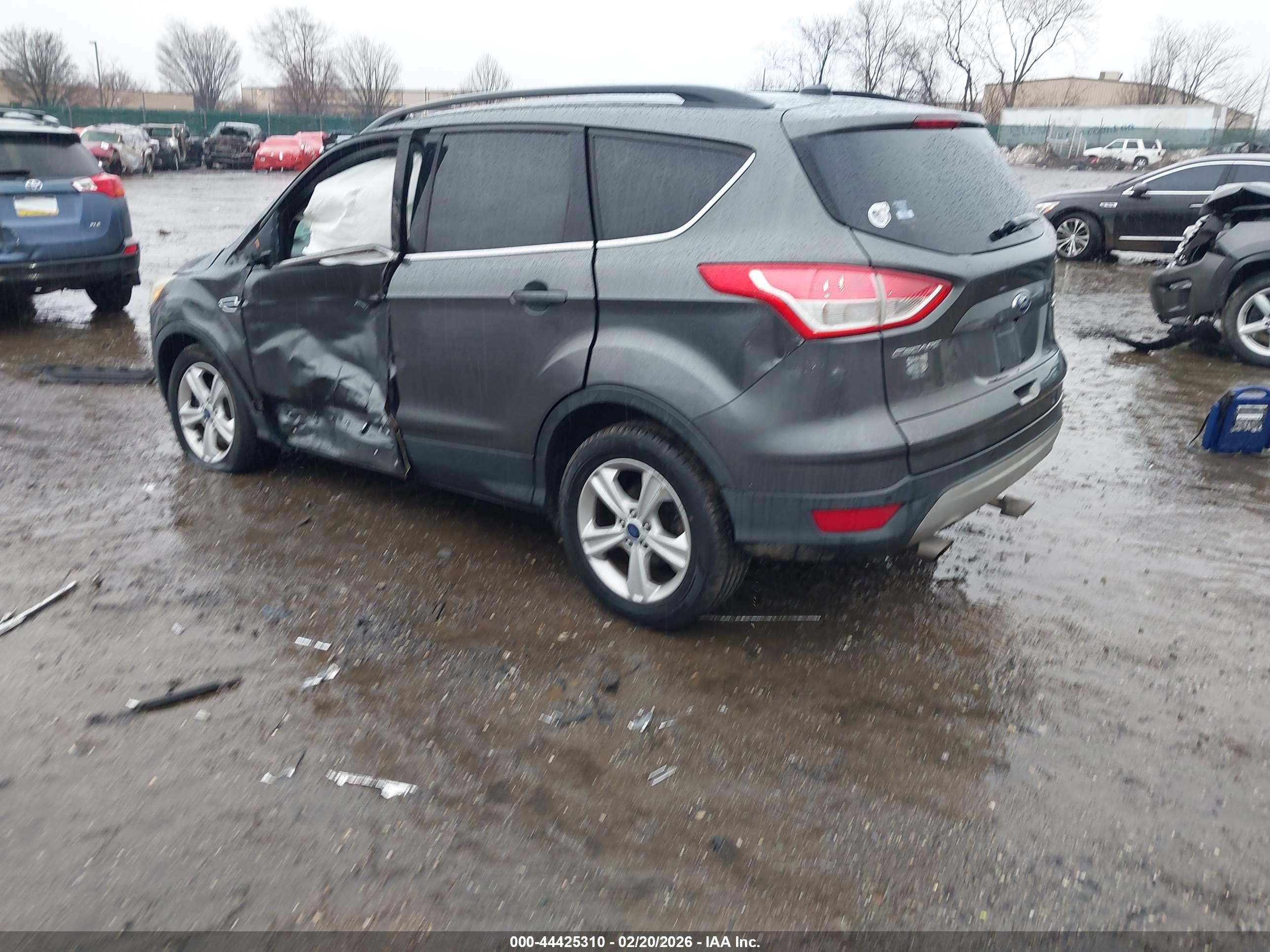FORD ESCAPE image 3