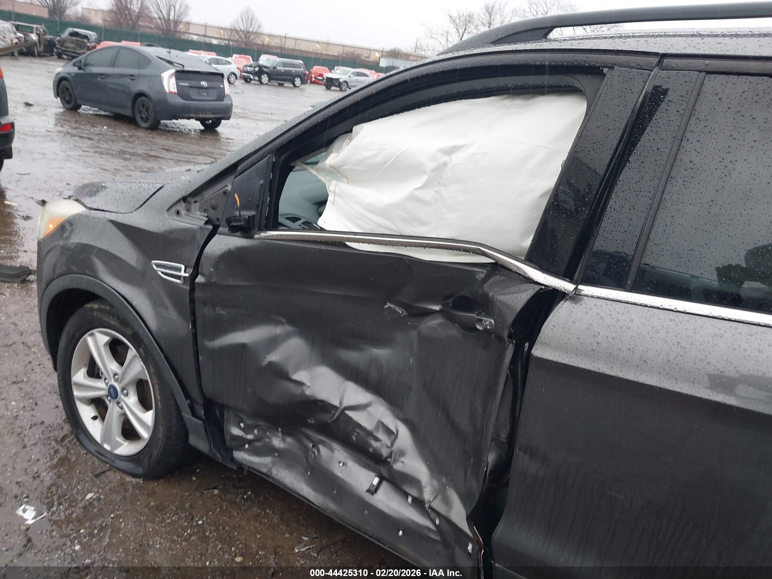 FORD ESCAPE image 6