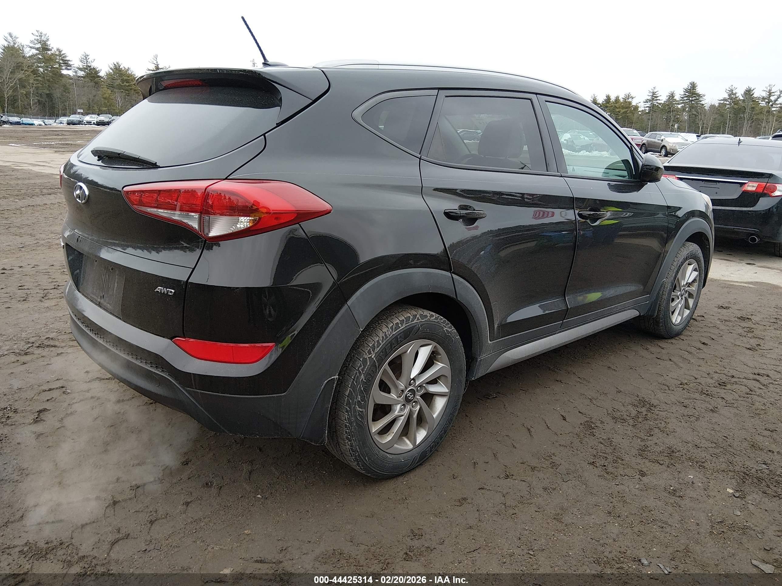 HYUNDAI TUCSON image 4