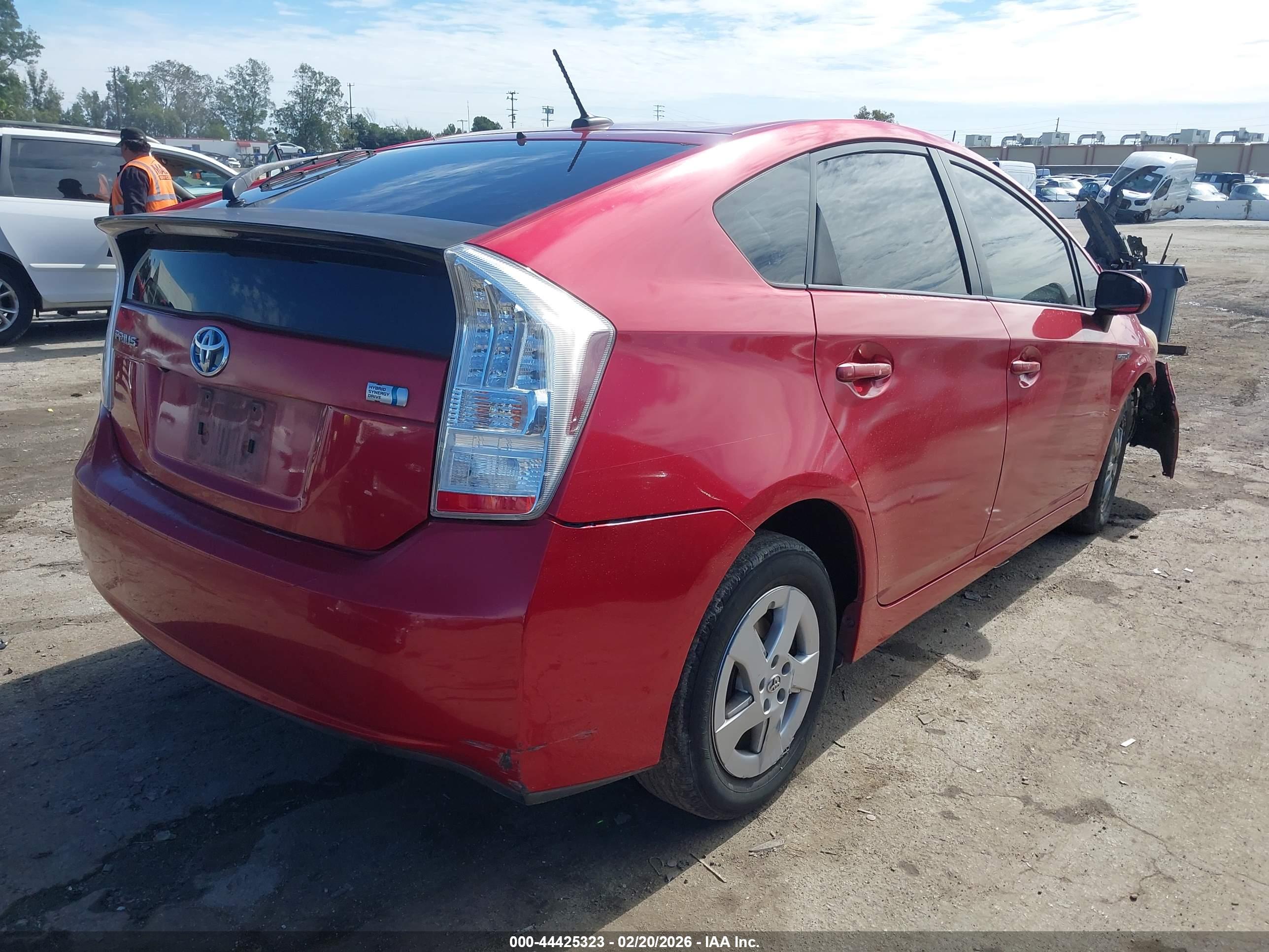 TOYOTA PRIUS image 4