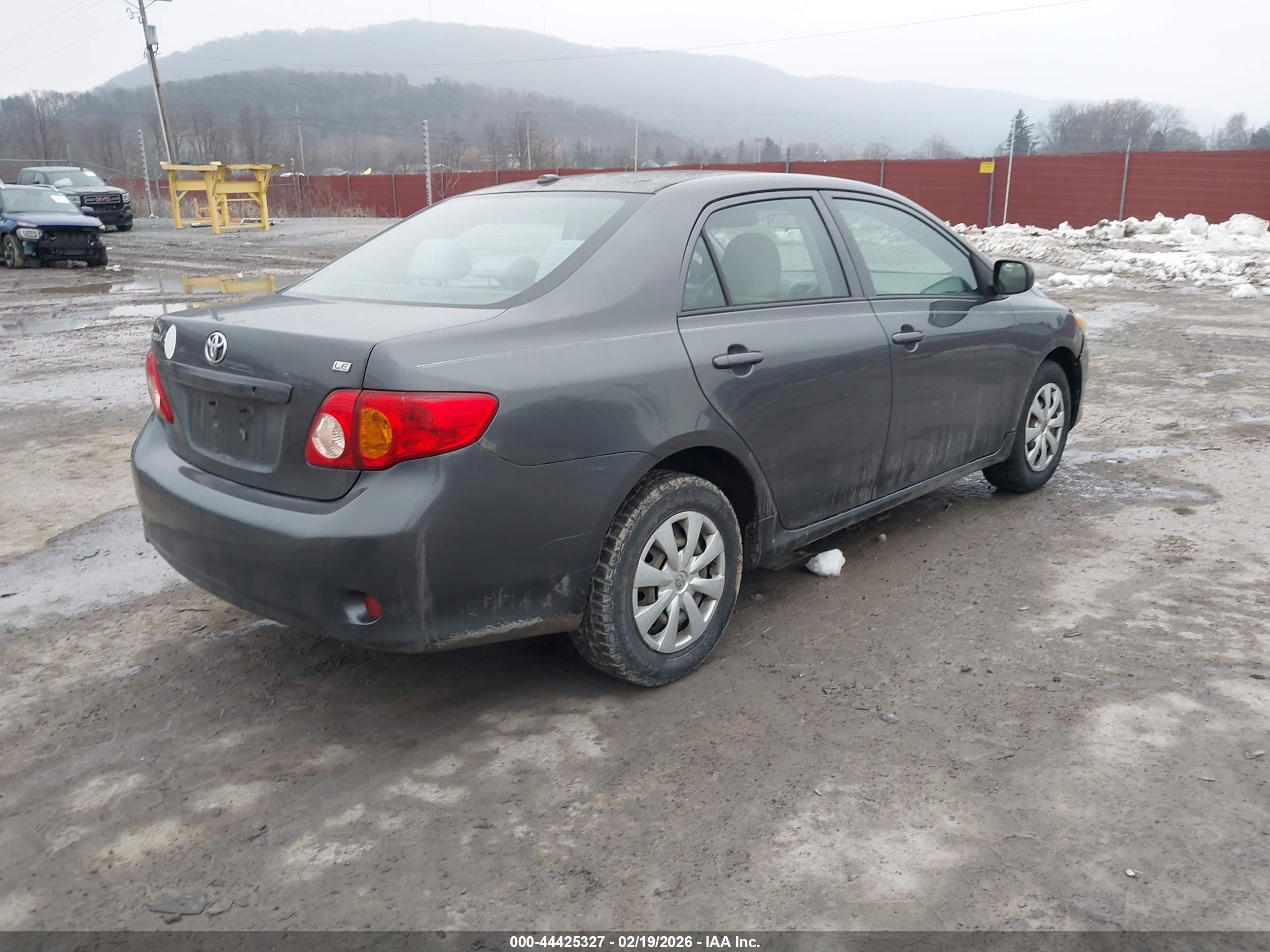 TOYOTA COROLLA image 4