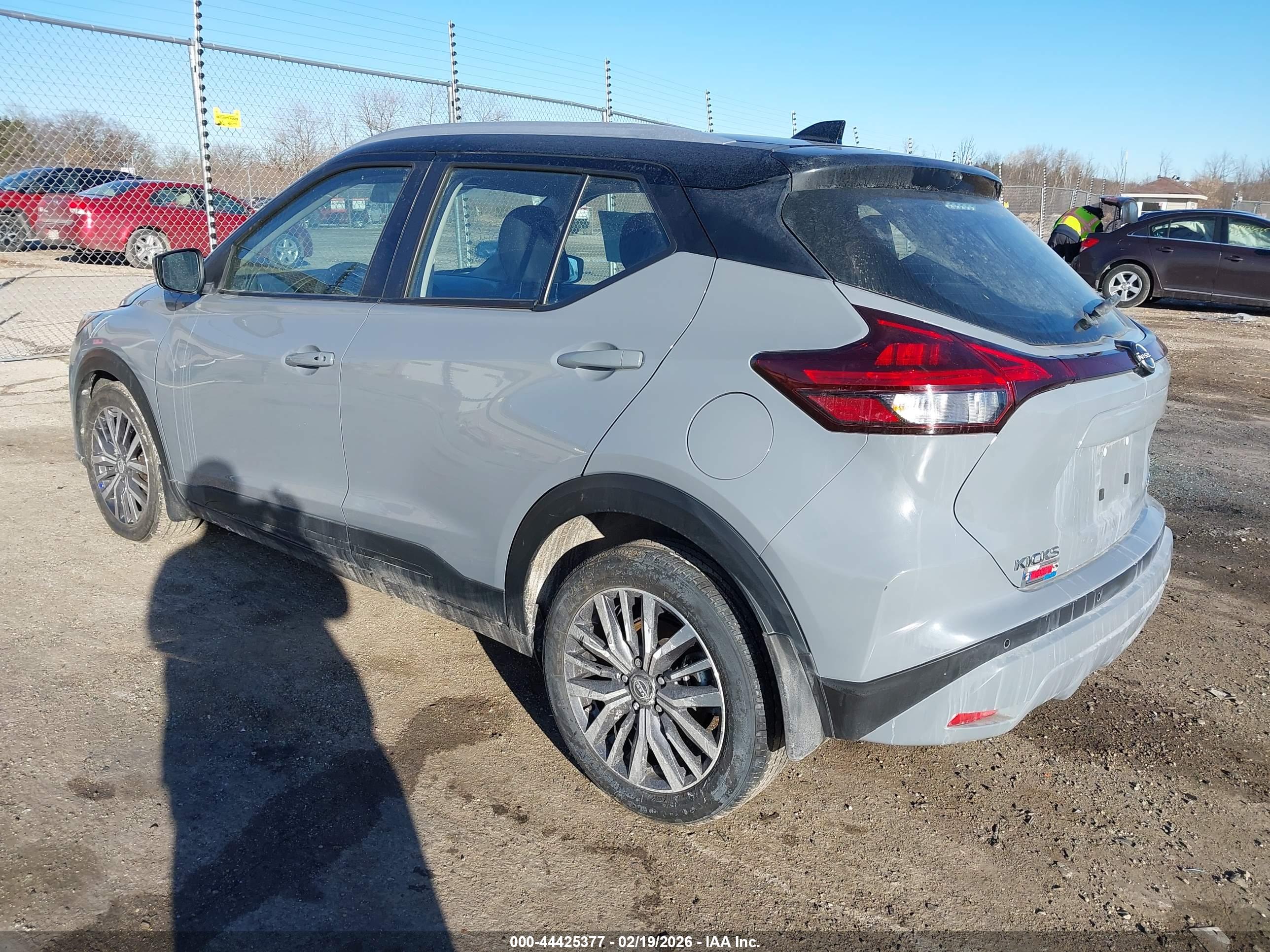 NISSAN KICKS image 3