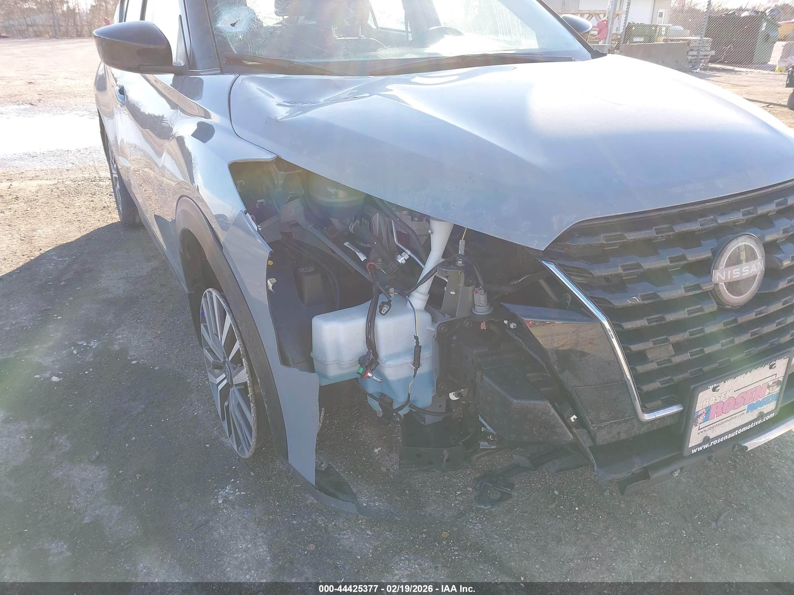 NISSAN KICKS image 6