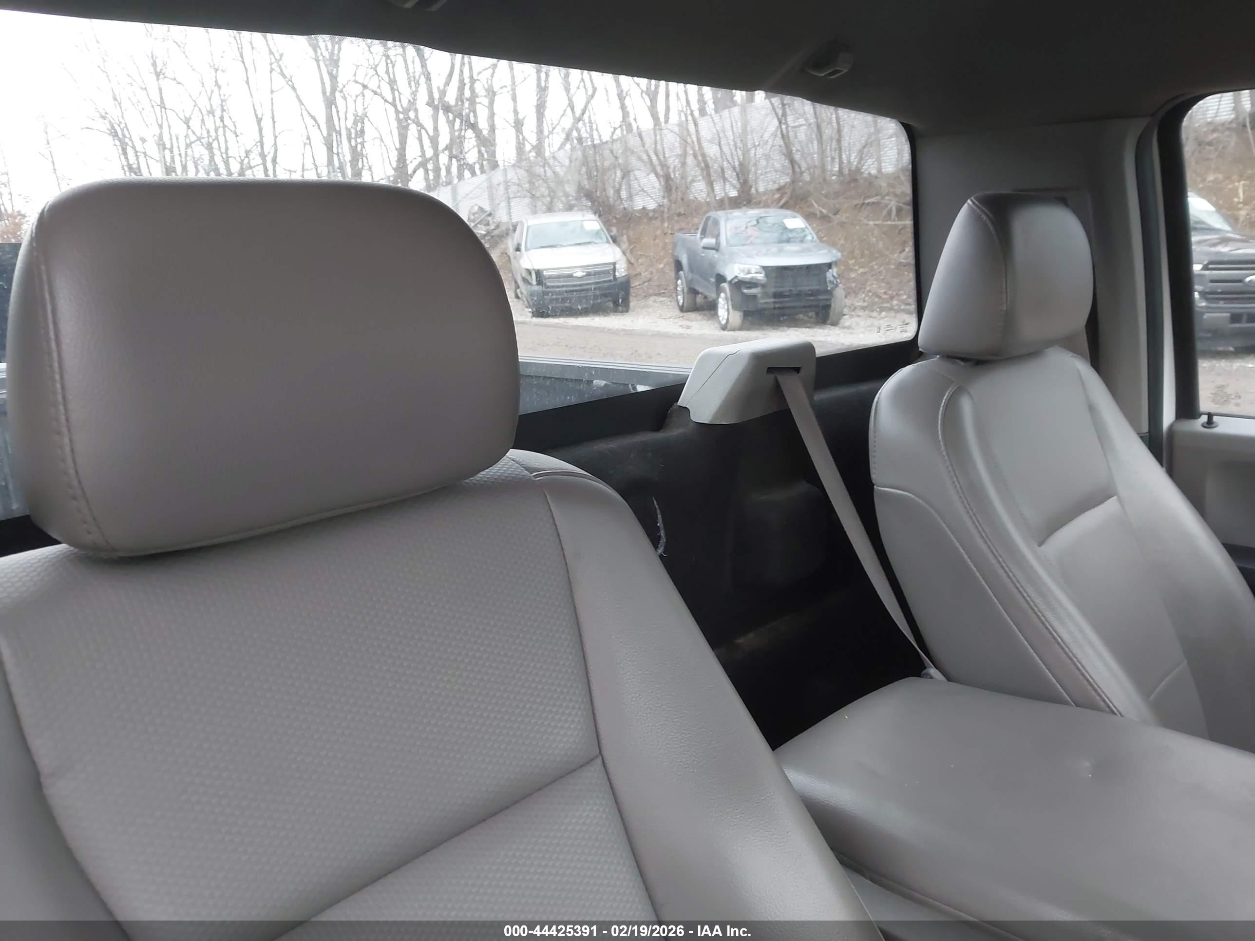 FORD F-150 image 8