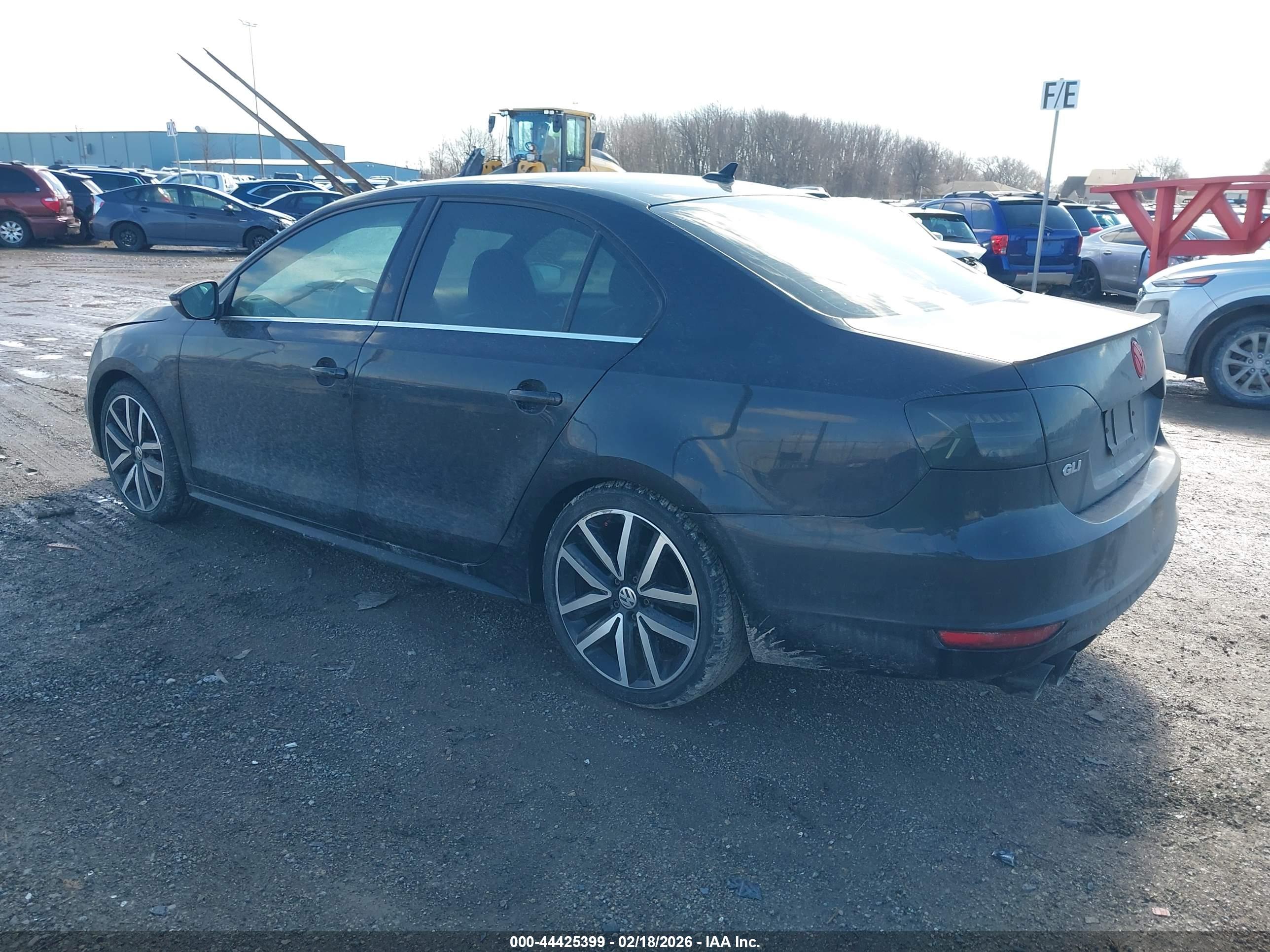 VOLKSWAGEN JETTA image 3