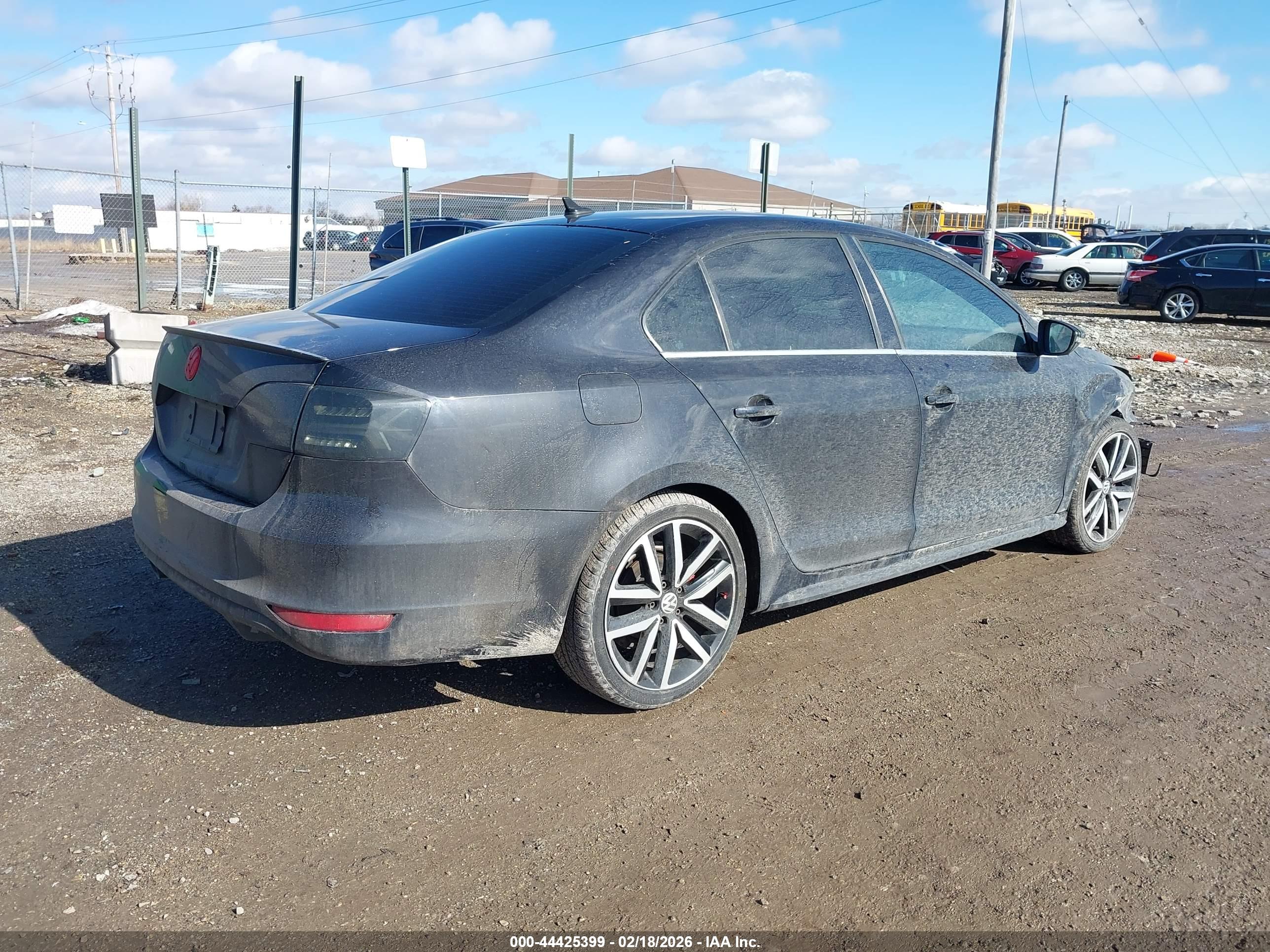 VOLKSWAGEN JETTA image 4