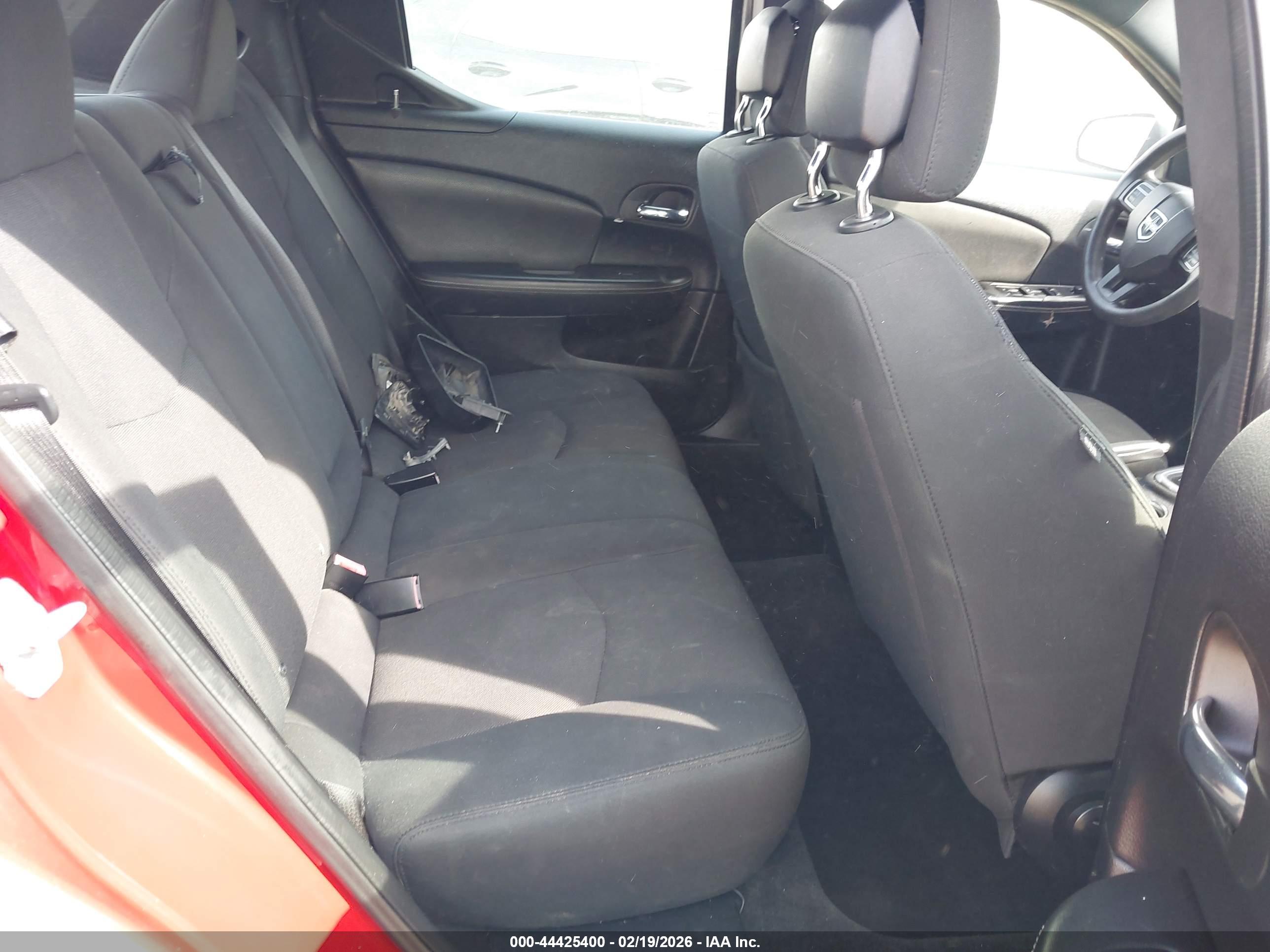 DODGE AVENGER image 8