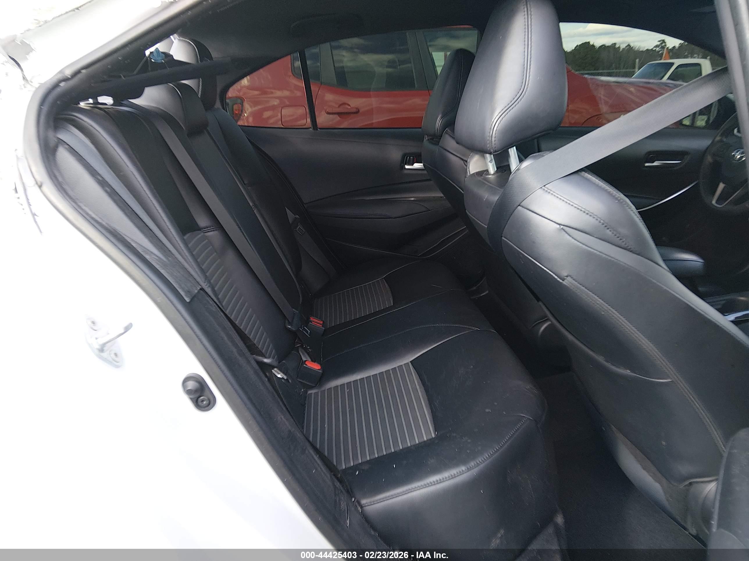 TOYOTA COROLLA image 8