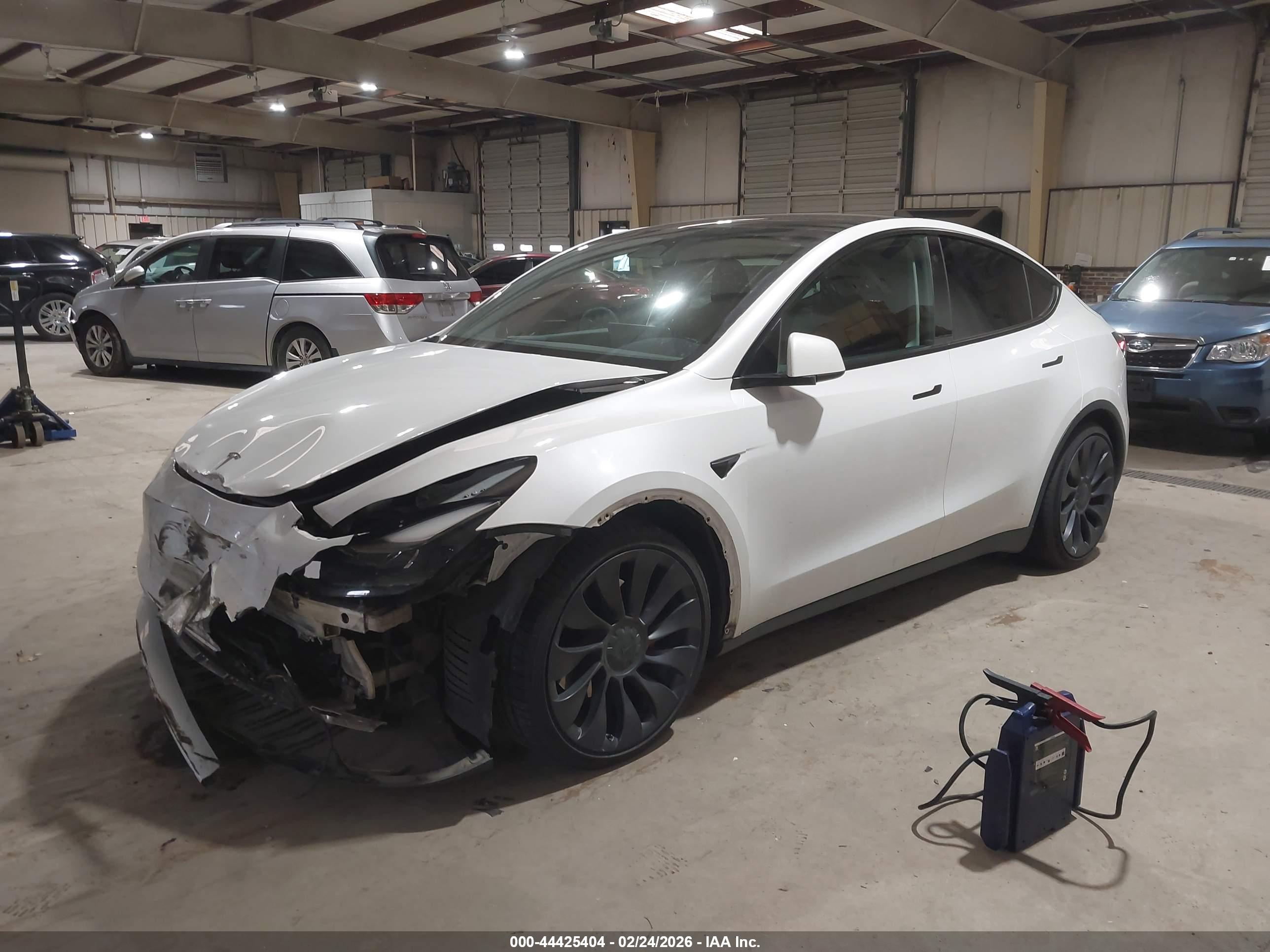 TESLA MODEL image 2