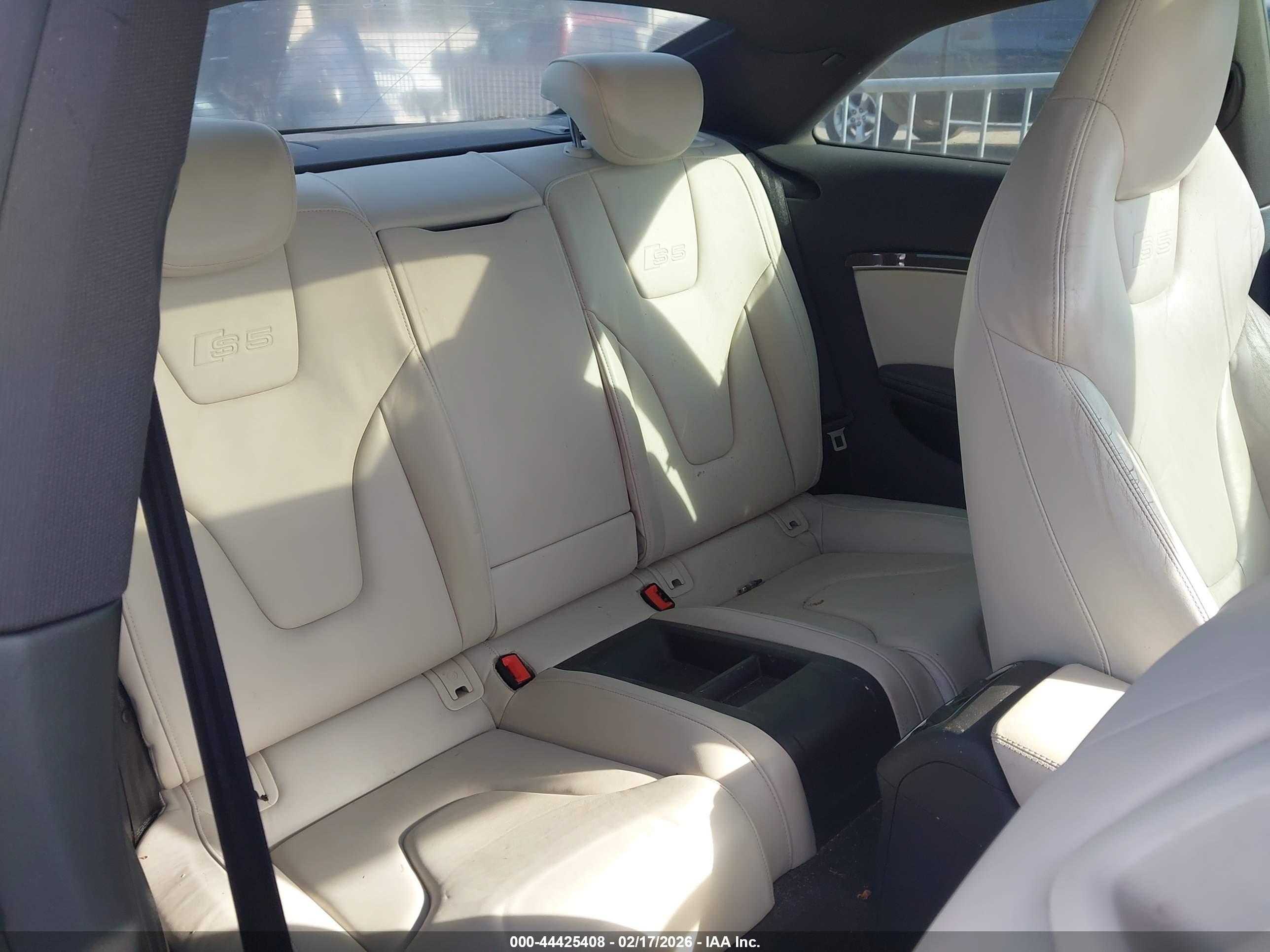 AUDI S5 image 8